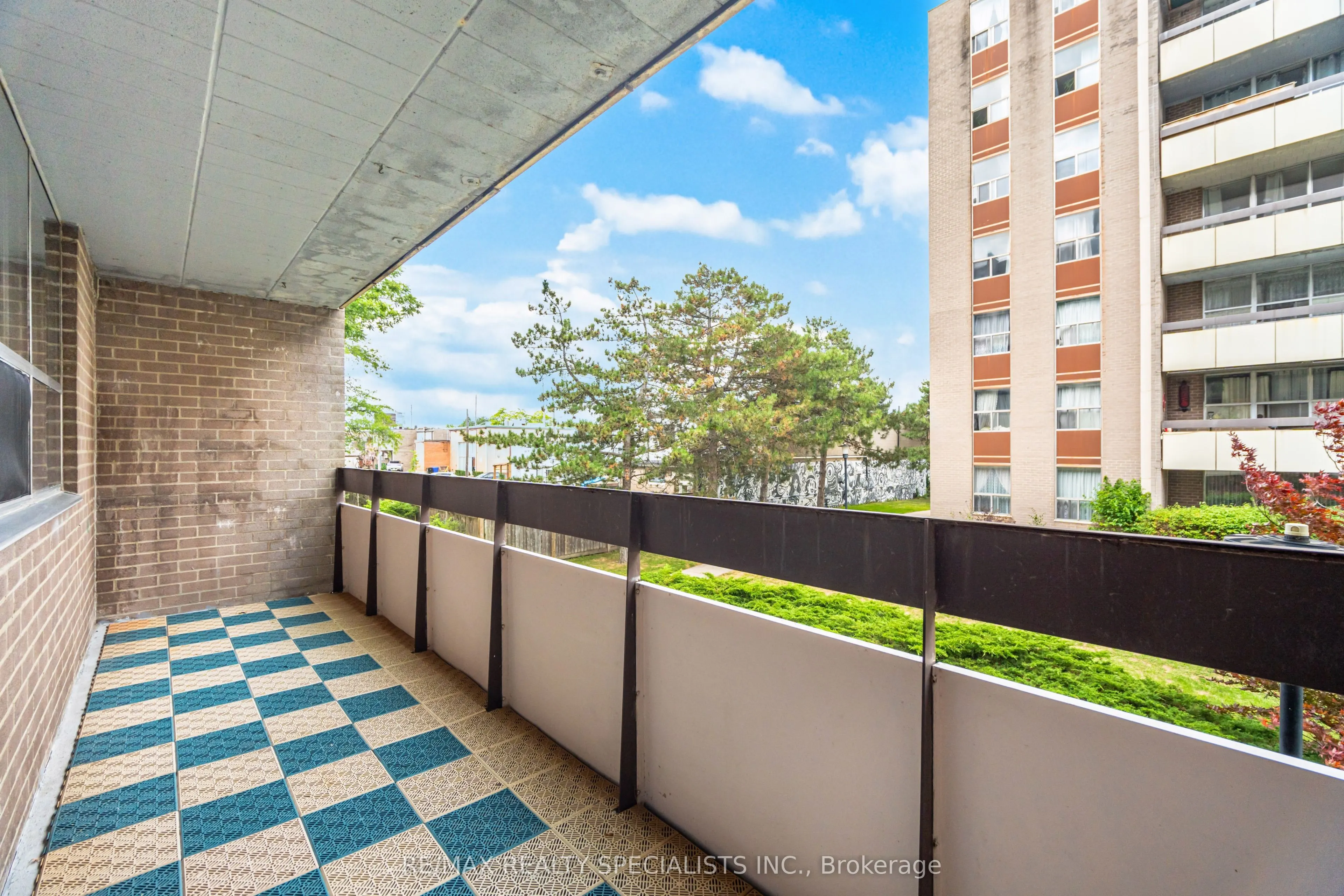 3625 Lake Shore Boulevard, #206