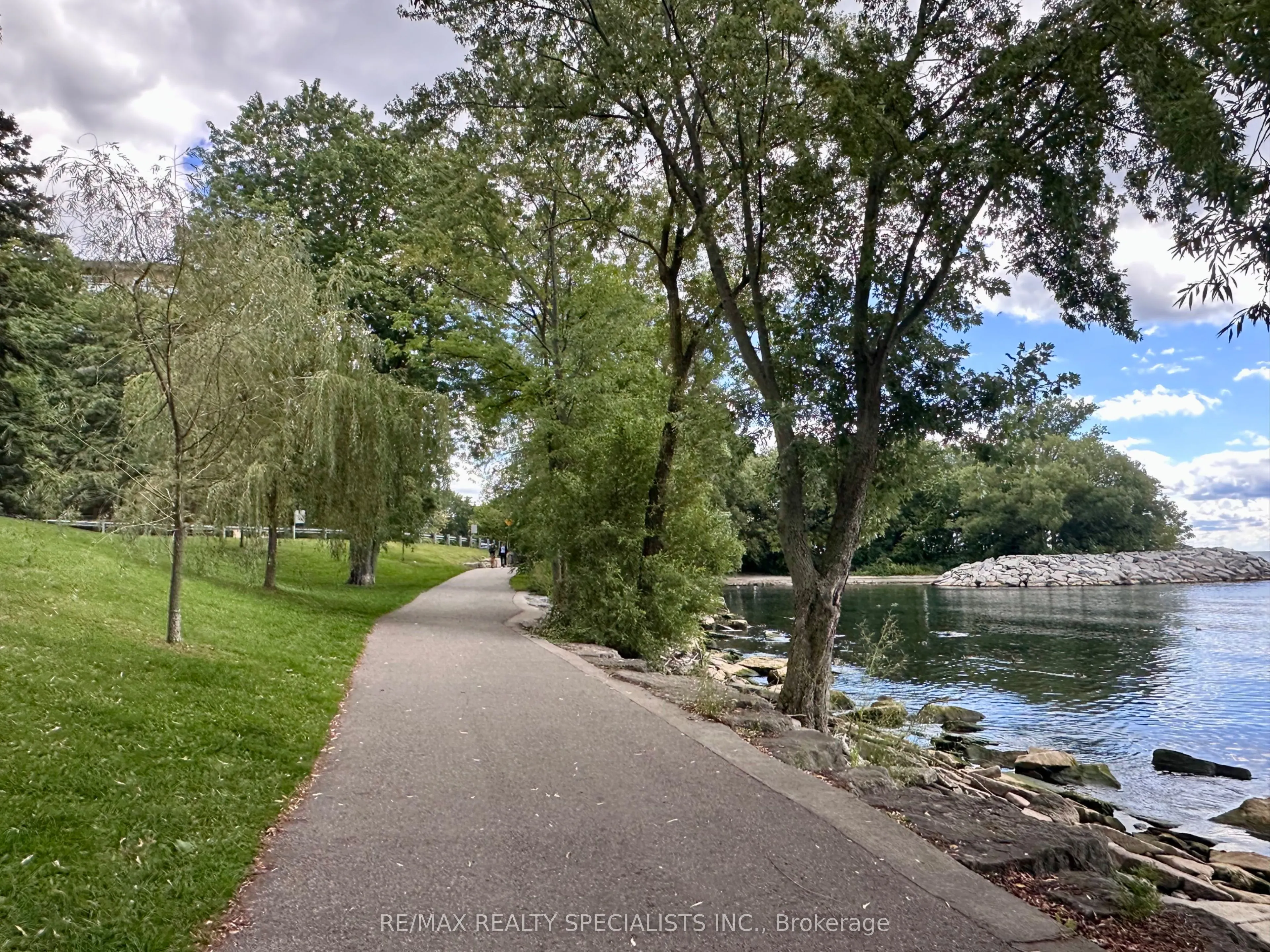 3625 Lake Shore Boulevard, #206
