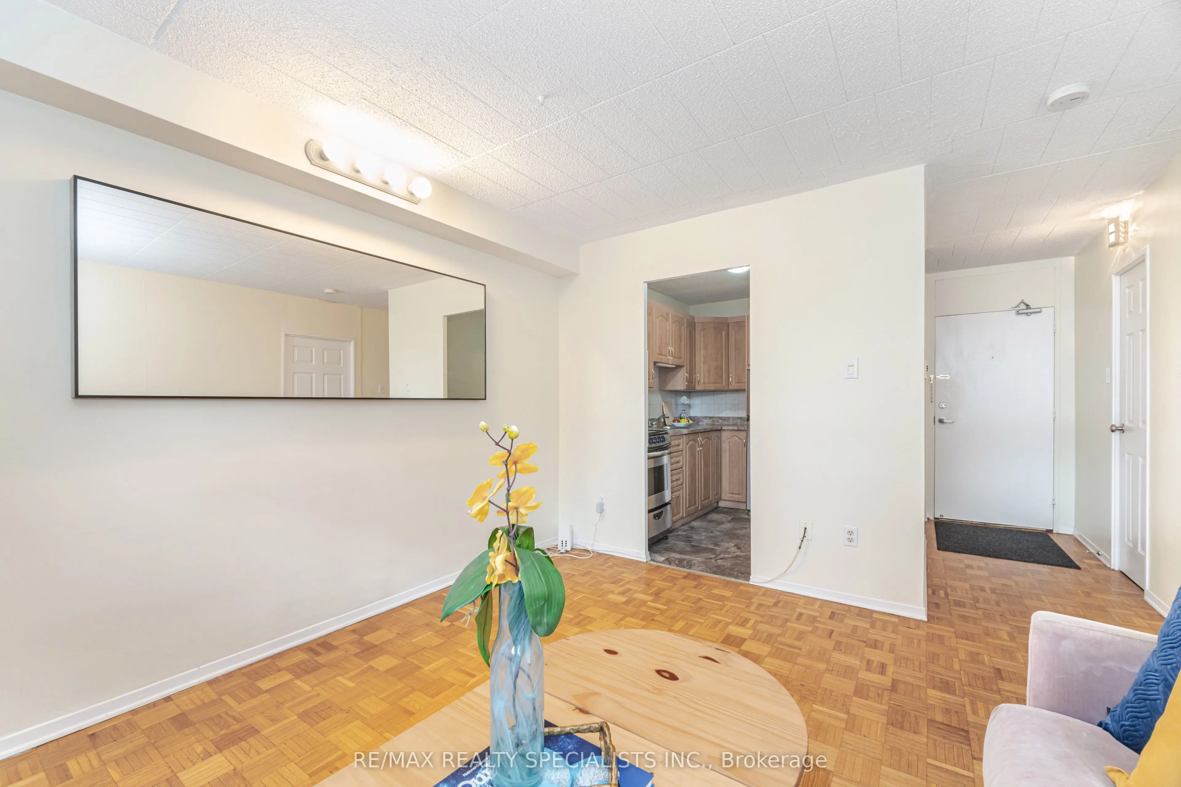 3625 Lake Shore Boulevard, #206