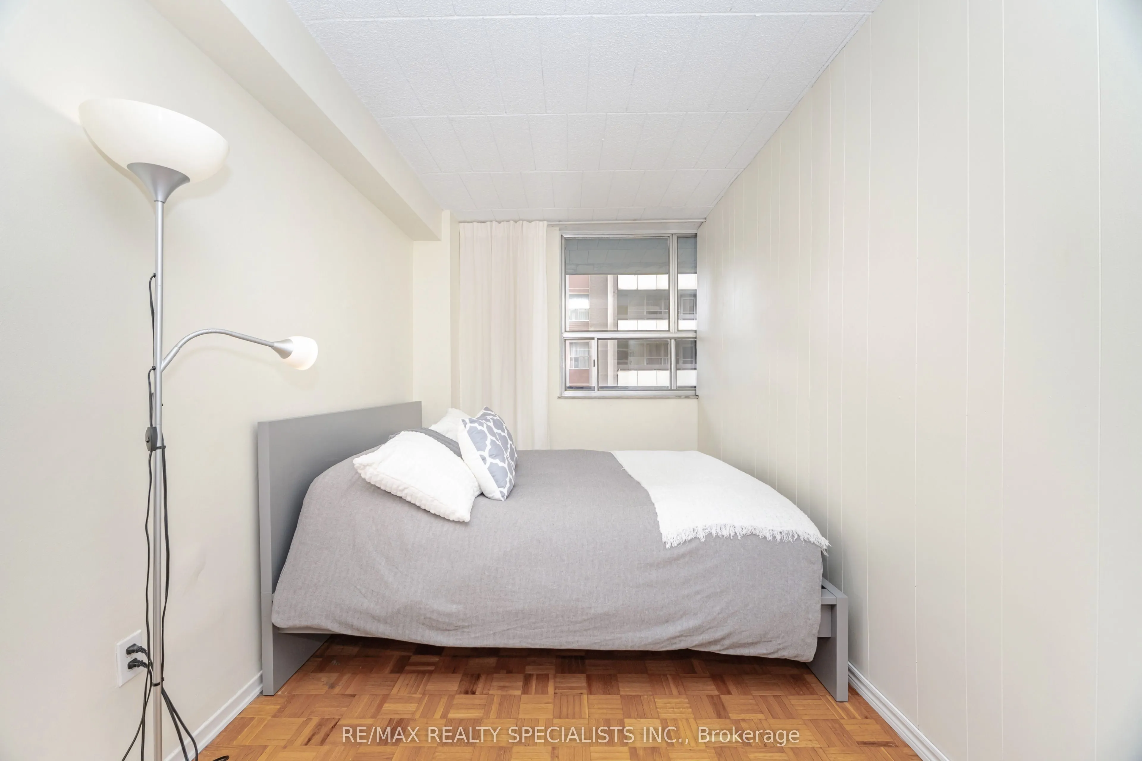 3625 Lake Shore Boulevard, #206