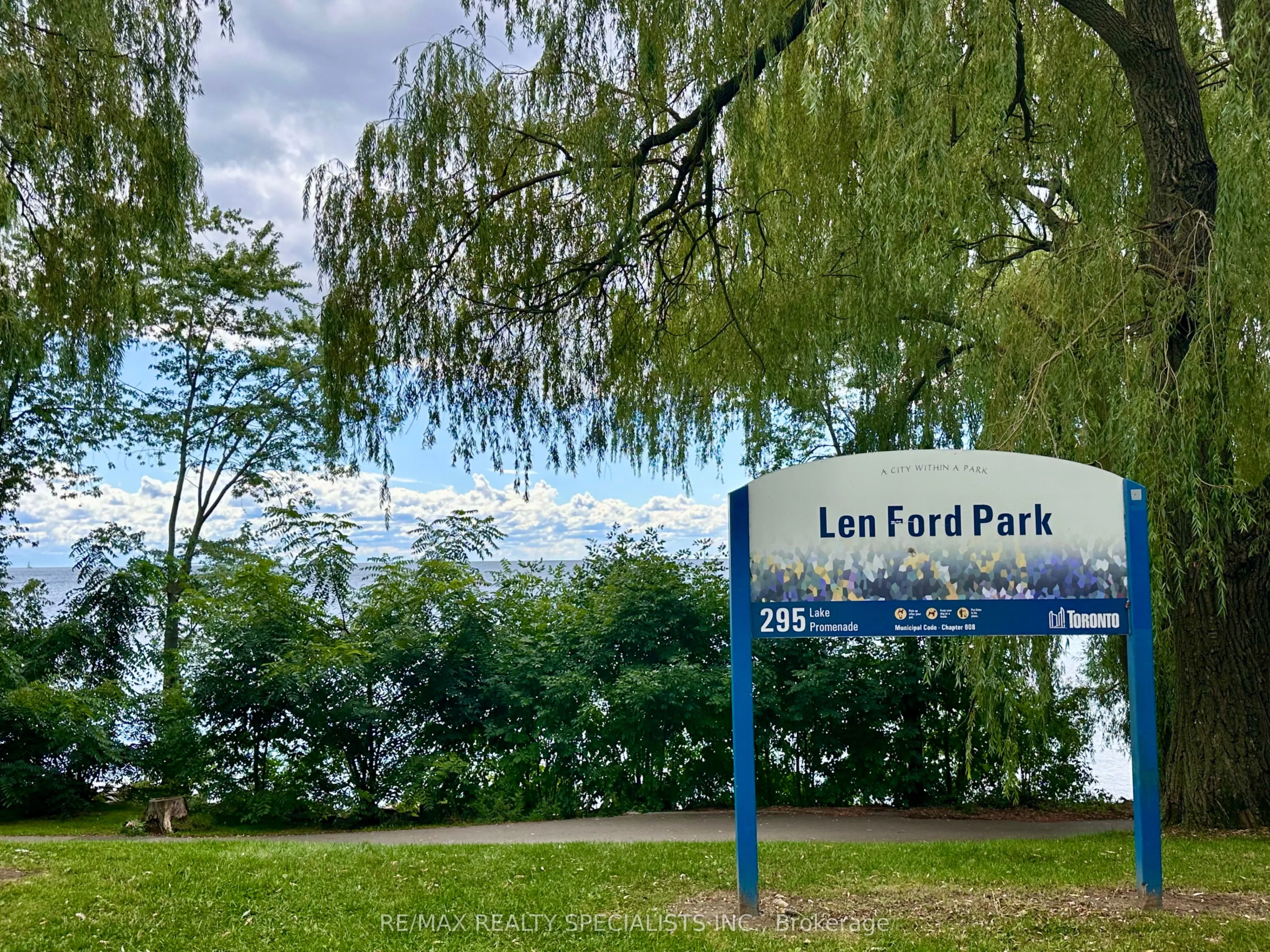 3625 Lake Shore Boulevard, #206