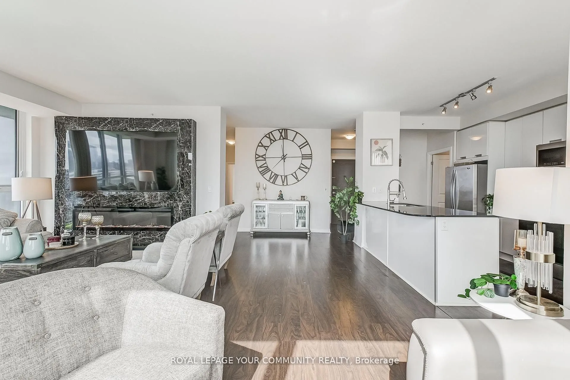 75 Eglinton Avenue W, #2702