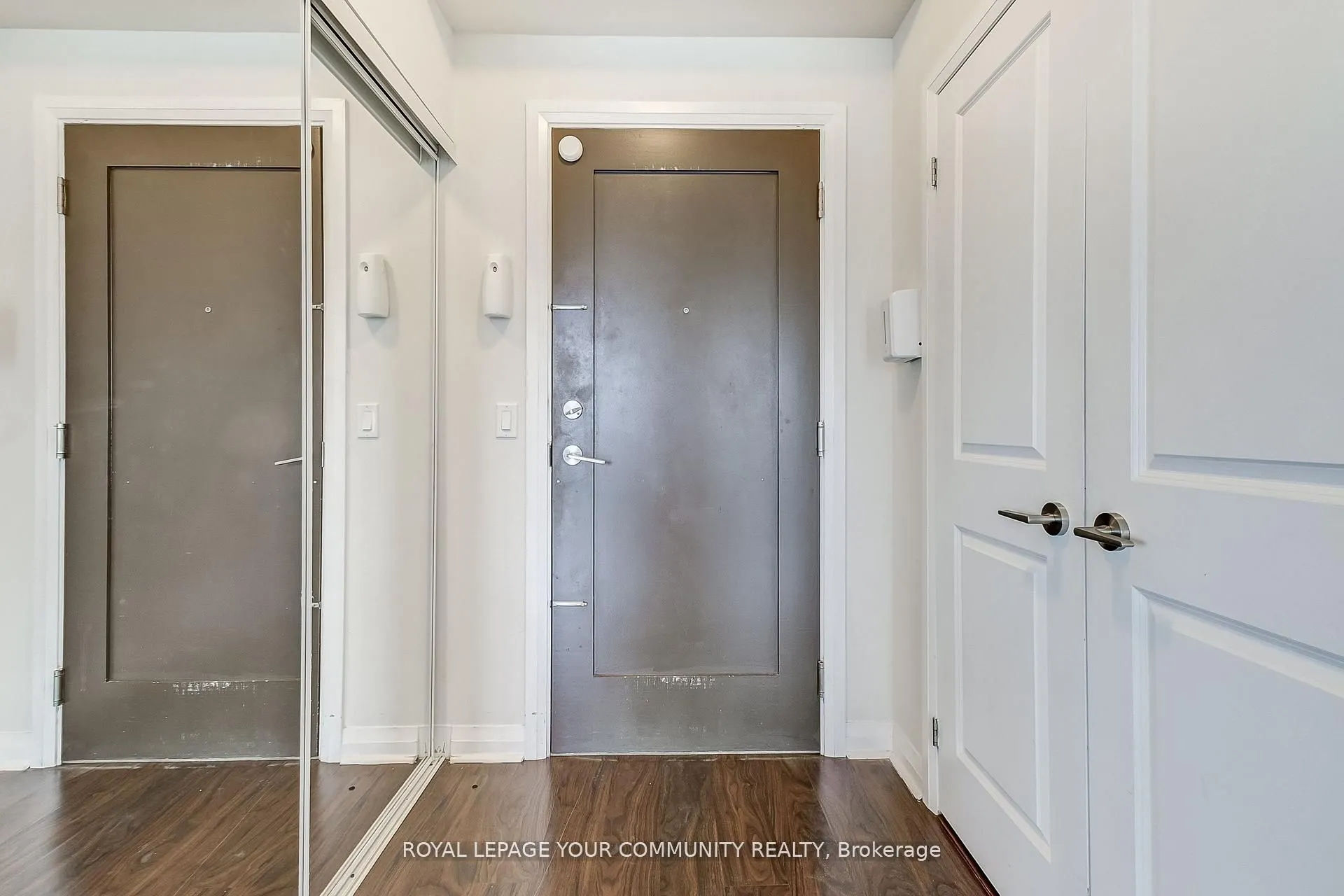 75 Eglinton Avenue W, #2702