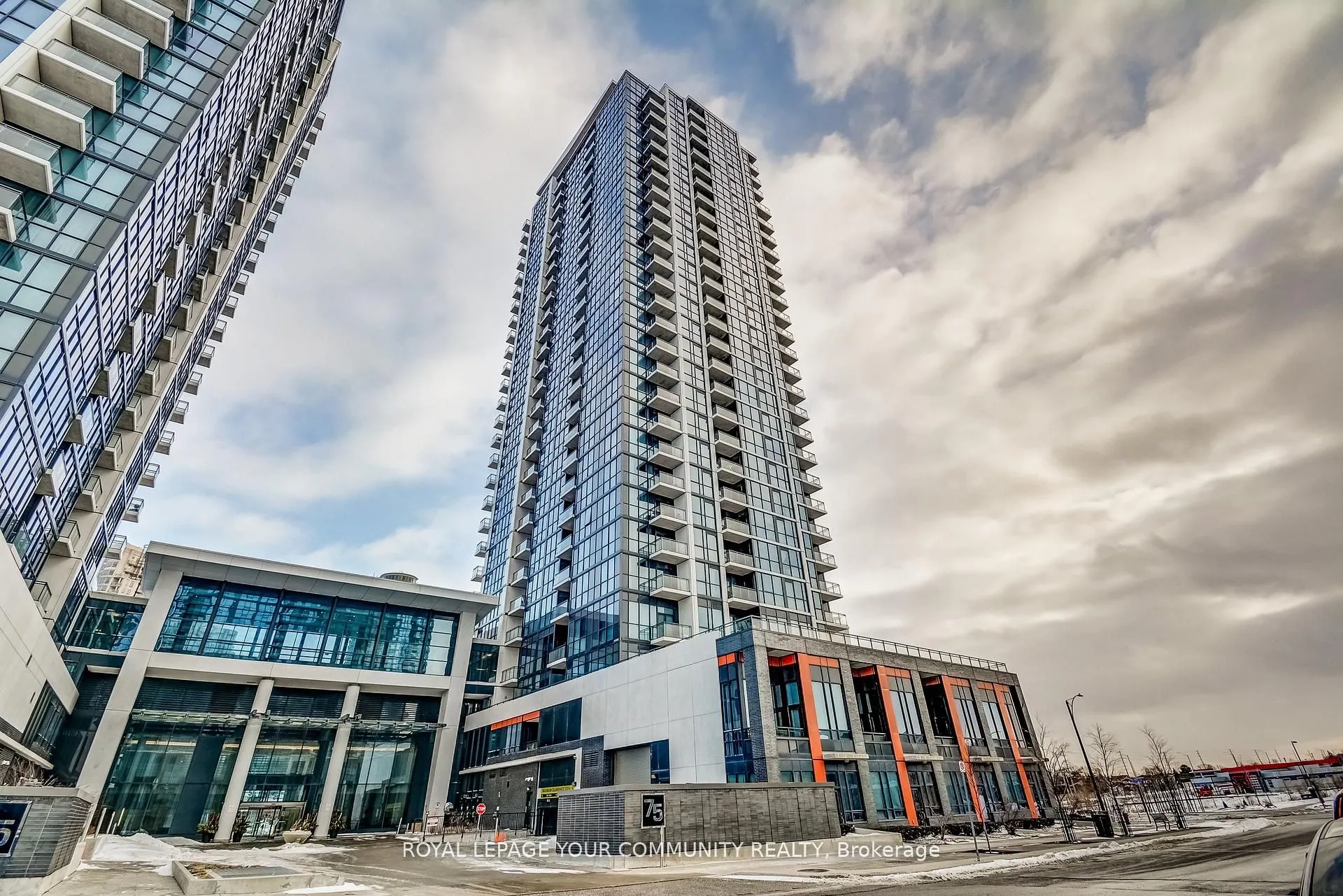 75 Eglinton Avenue W, #2702