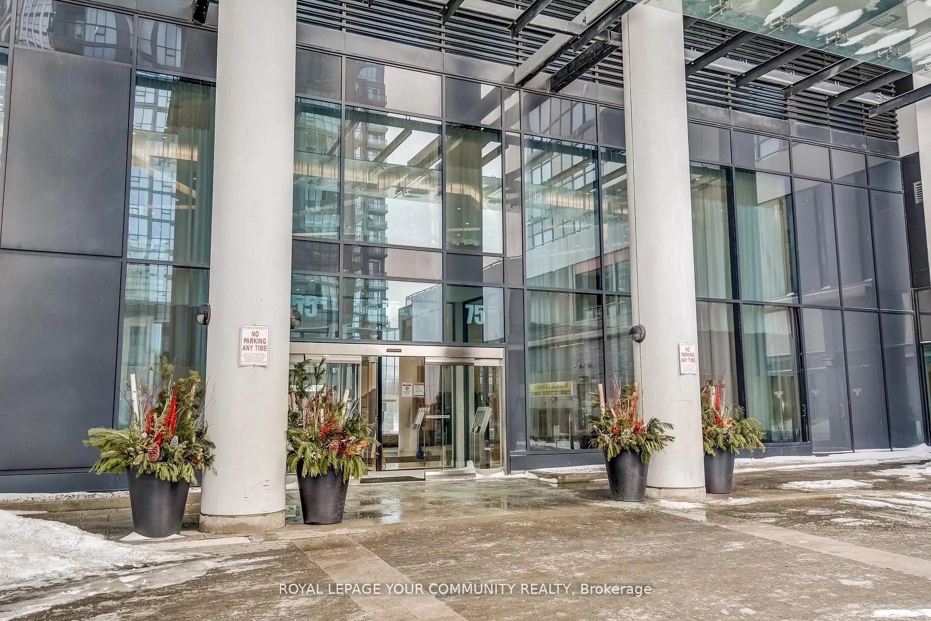 75 Eglinton Avenue W, #2702