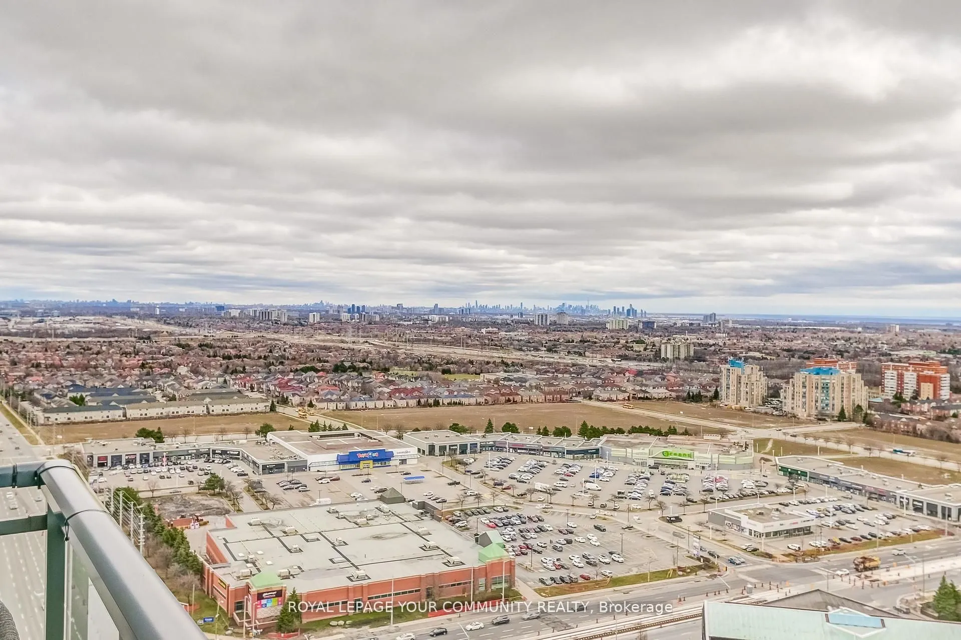 75 Eglinton Avenue W, #2702