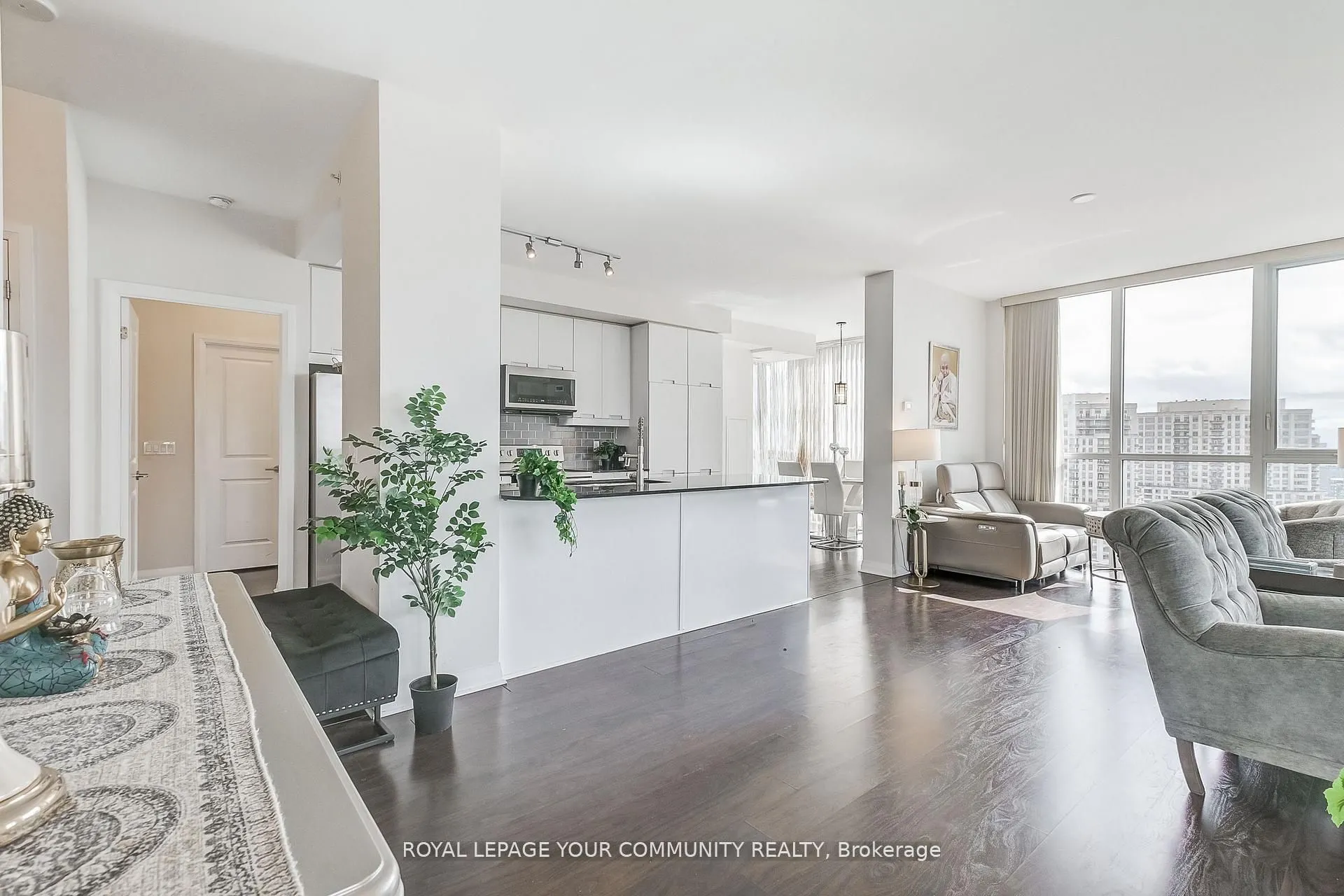 75 Eglinton Avenue W, #2702
