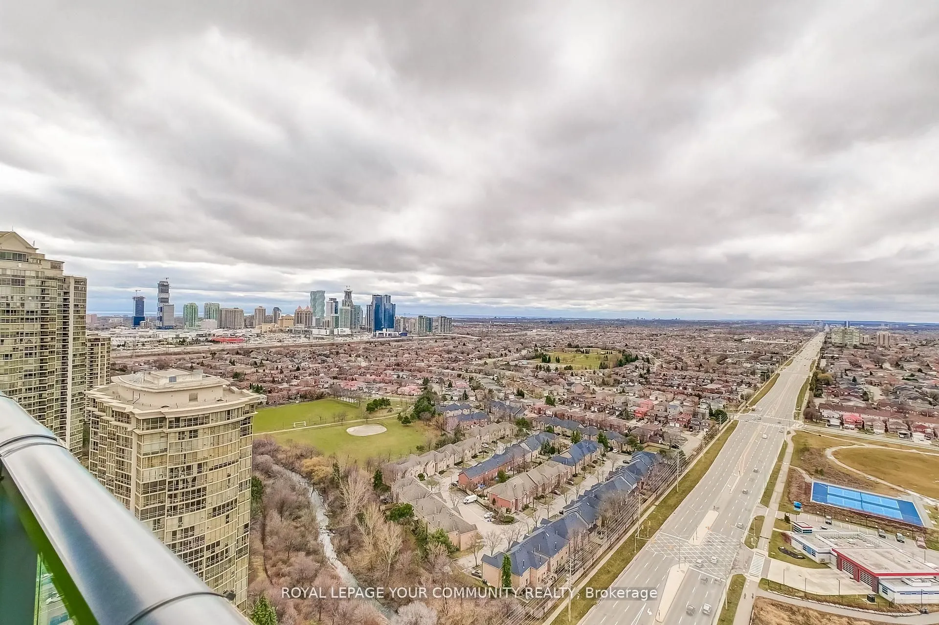 75 Eglinton Avenue W, #2702