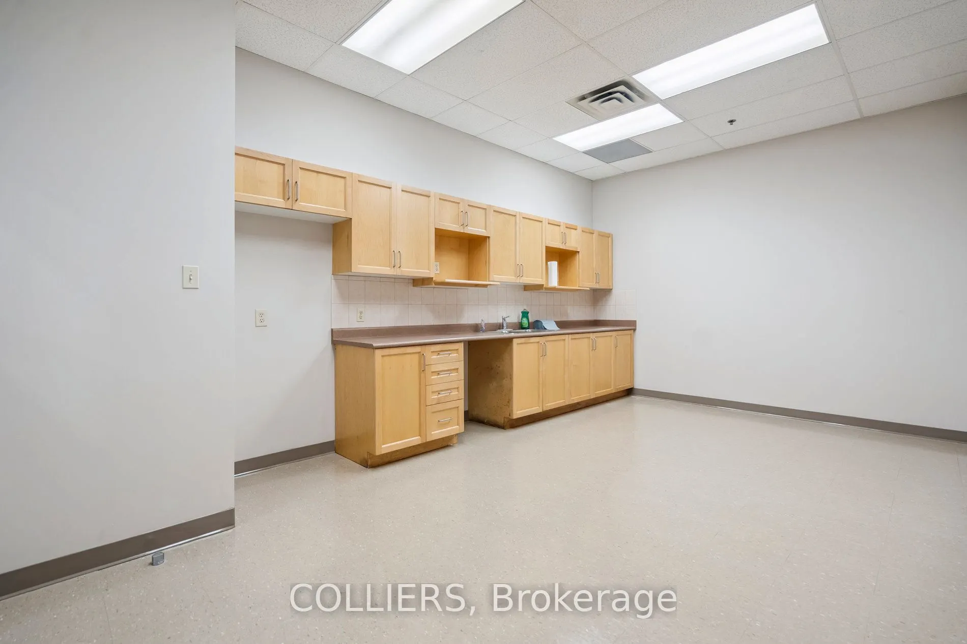 1050 Pachino Court, #4