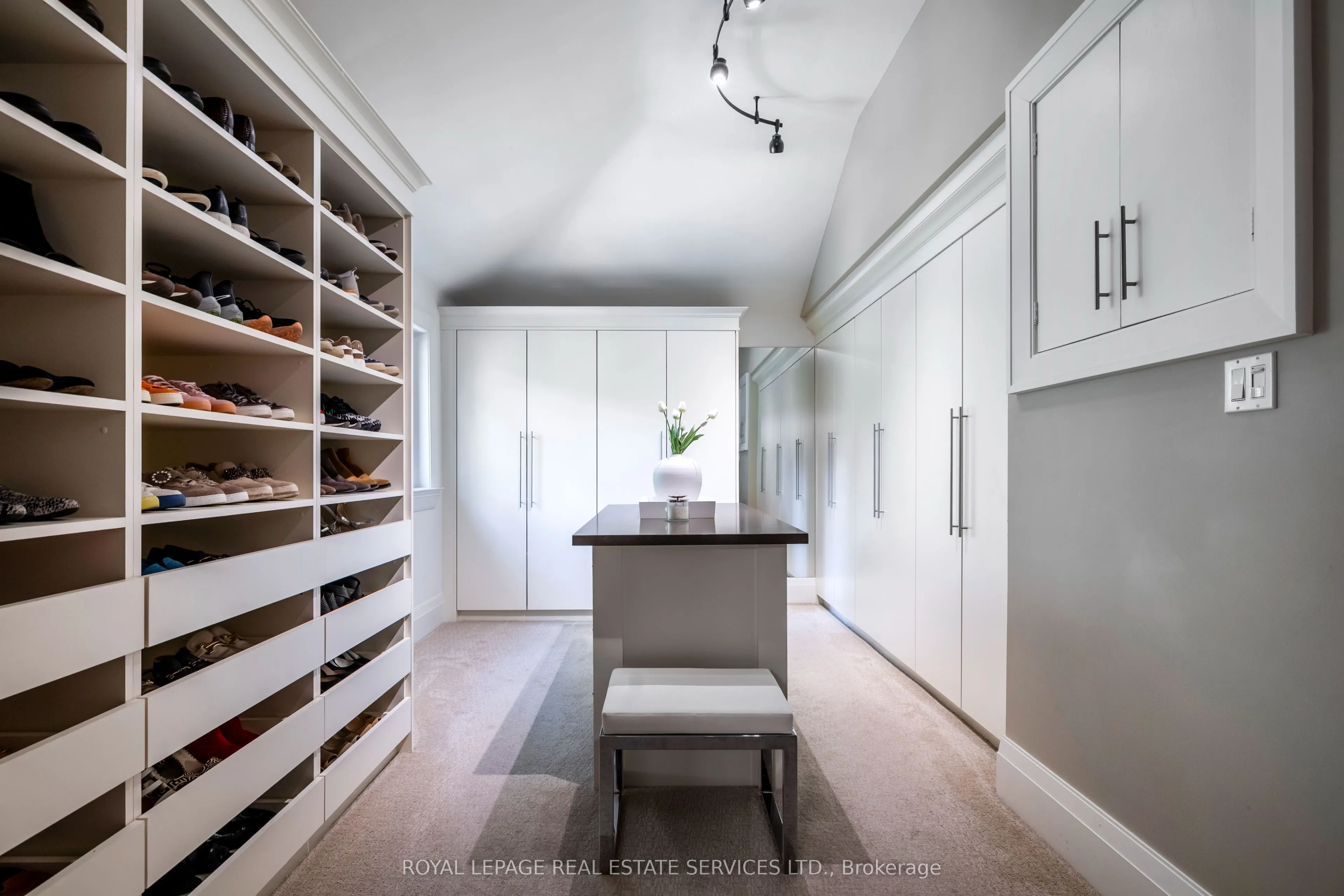 10 Hartfield Court