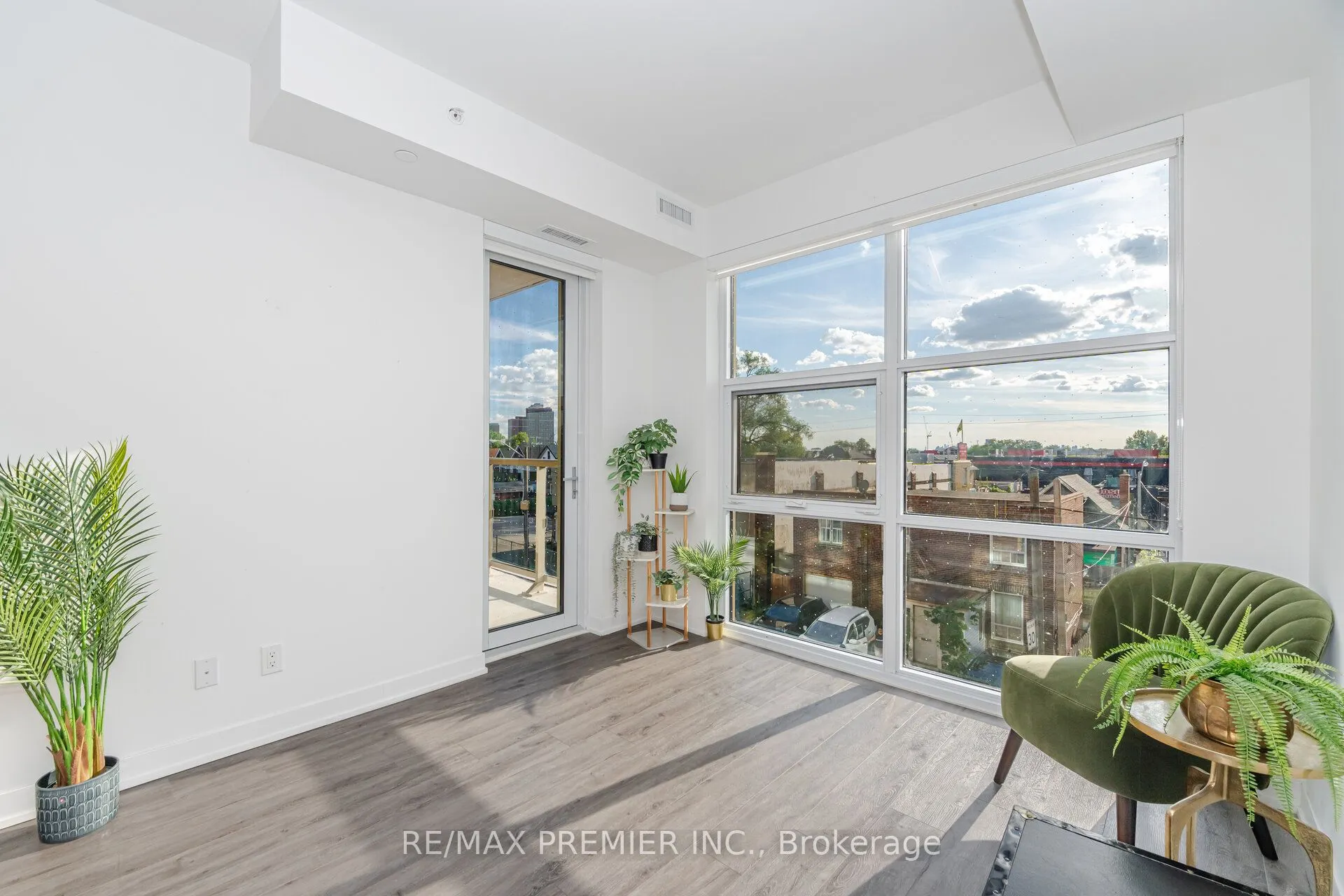 1787 St. Clair Avenue W, #311