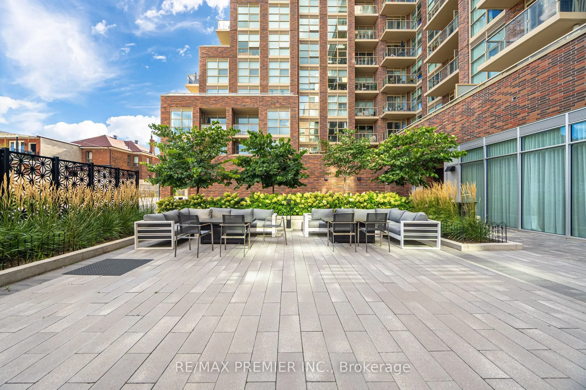 1787 St. Clair Avenue W, #311