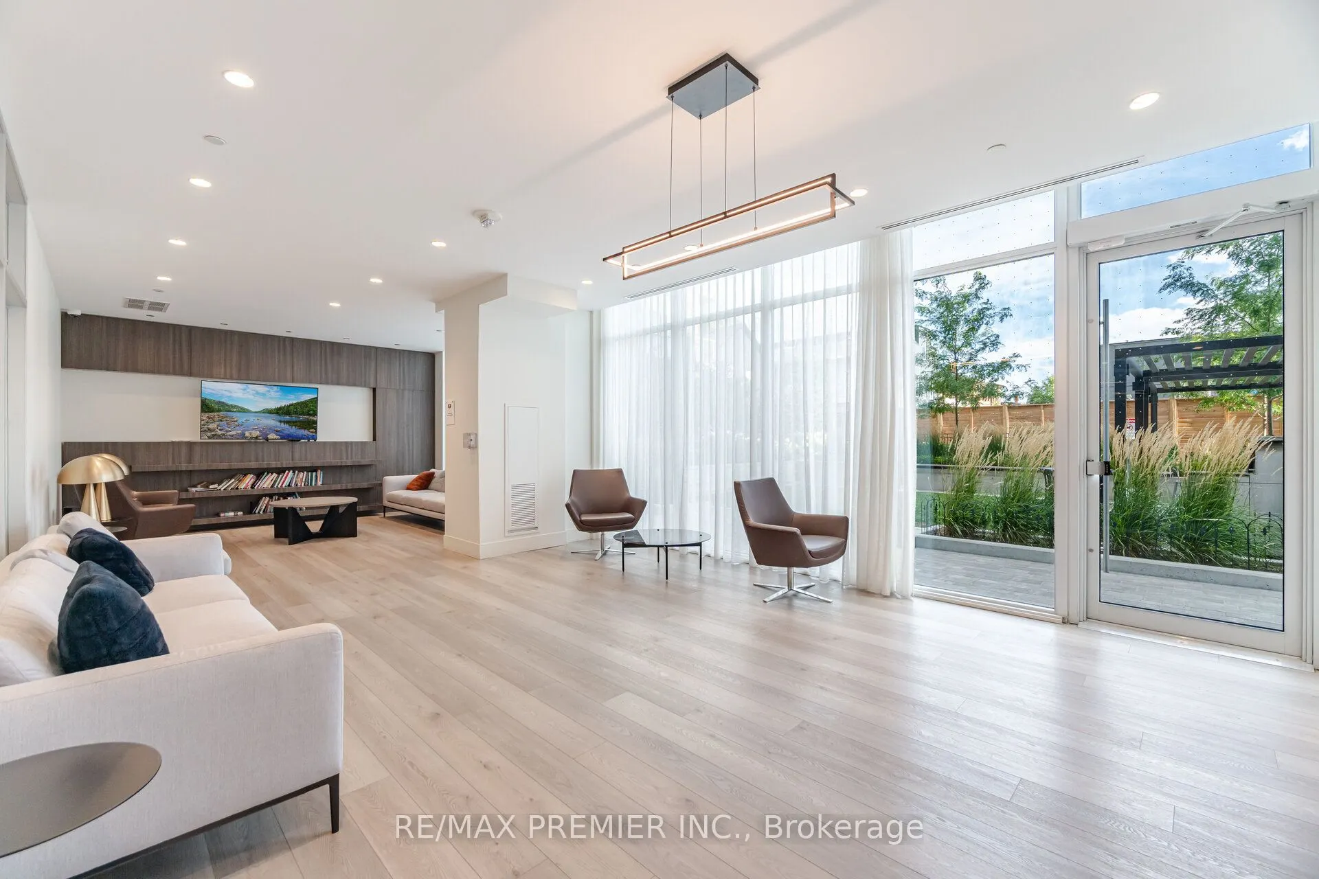 1787 St. Clair Avenue W, #311
