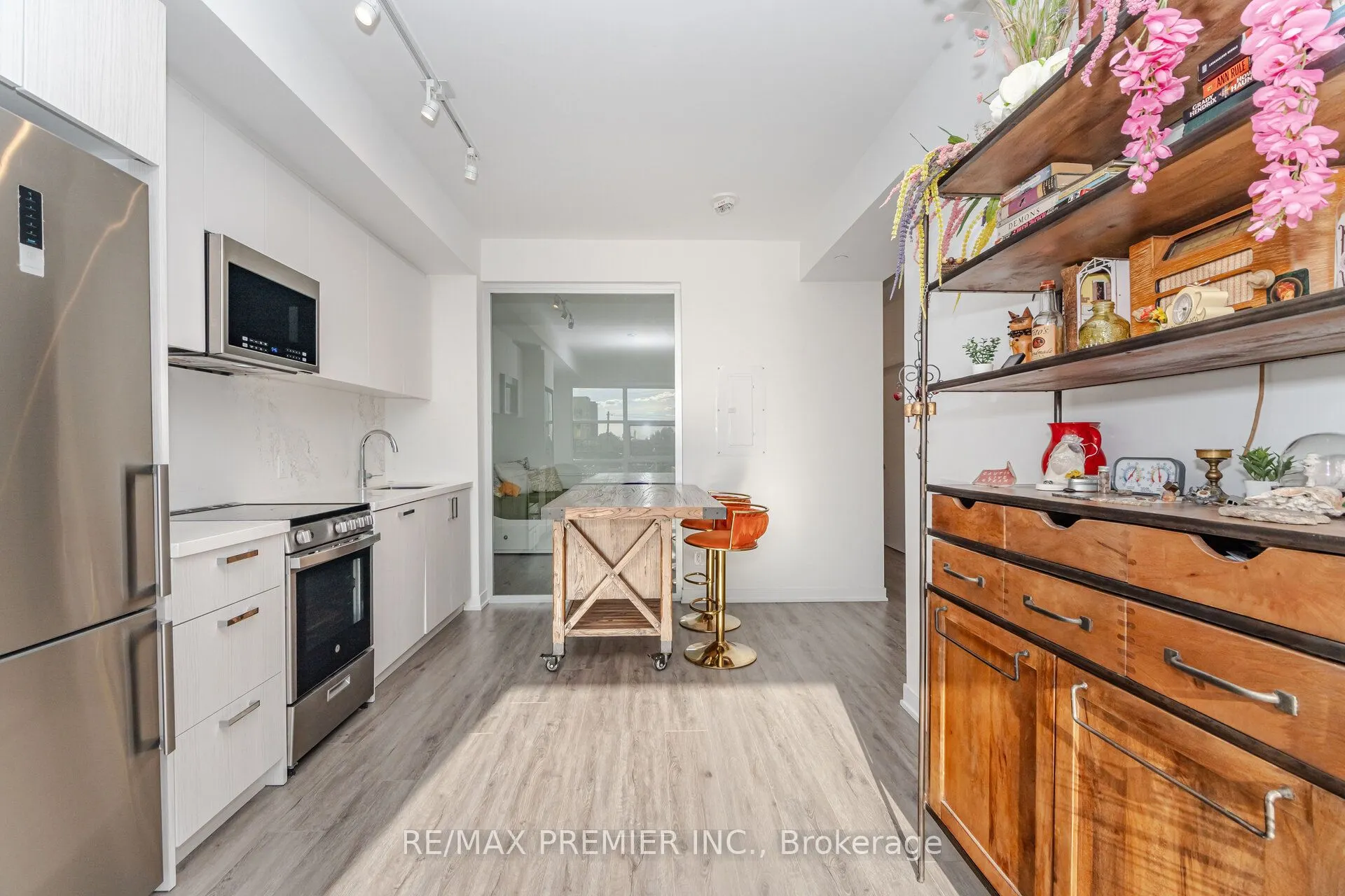 1787 St. Clair Avenue W, #311