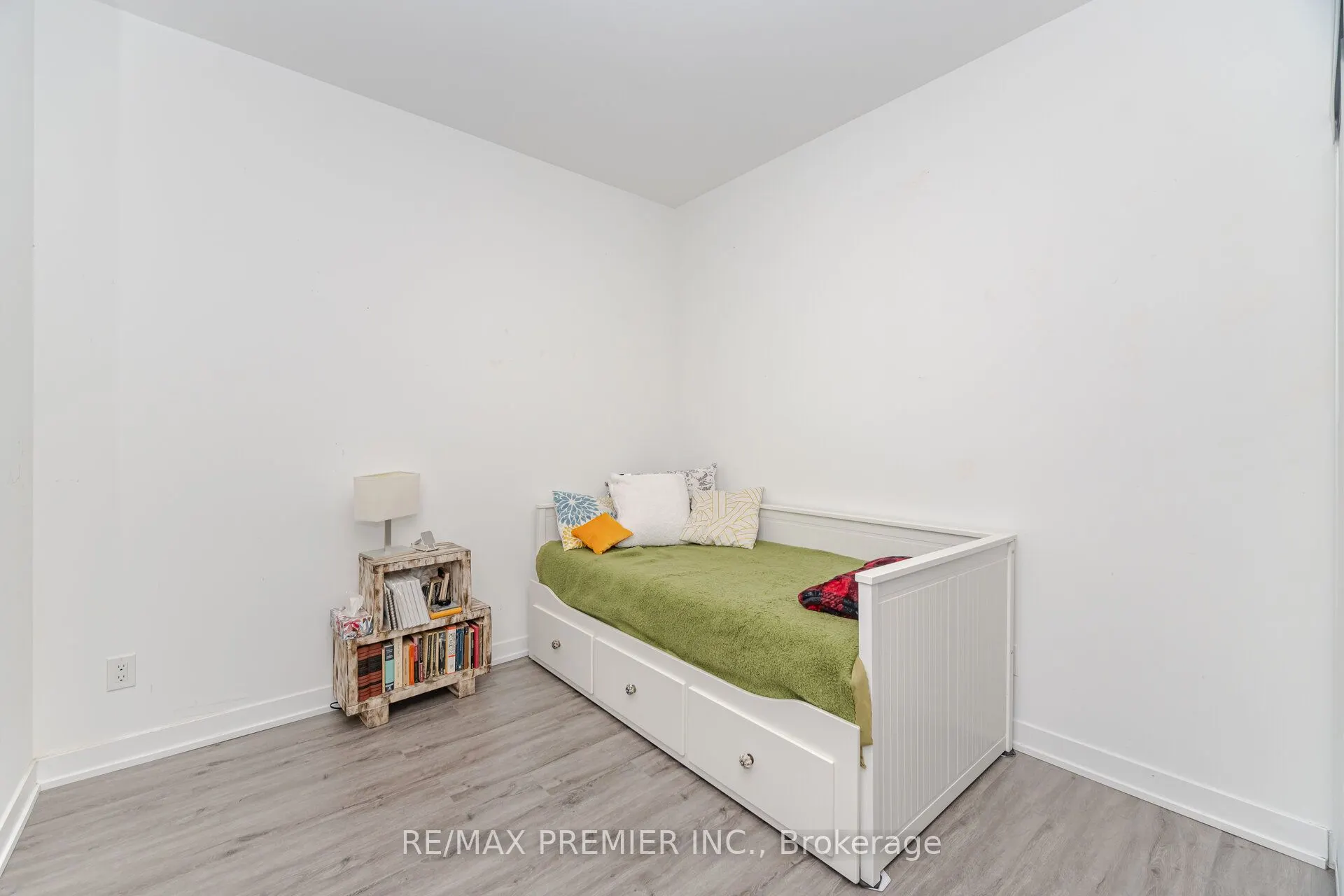 1787 St. Clair Avenue W, #311