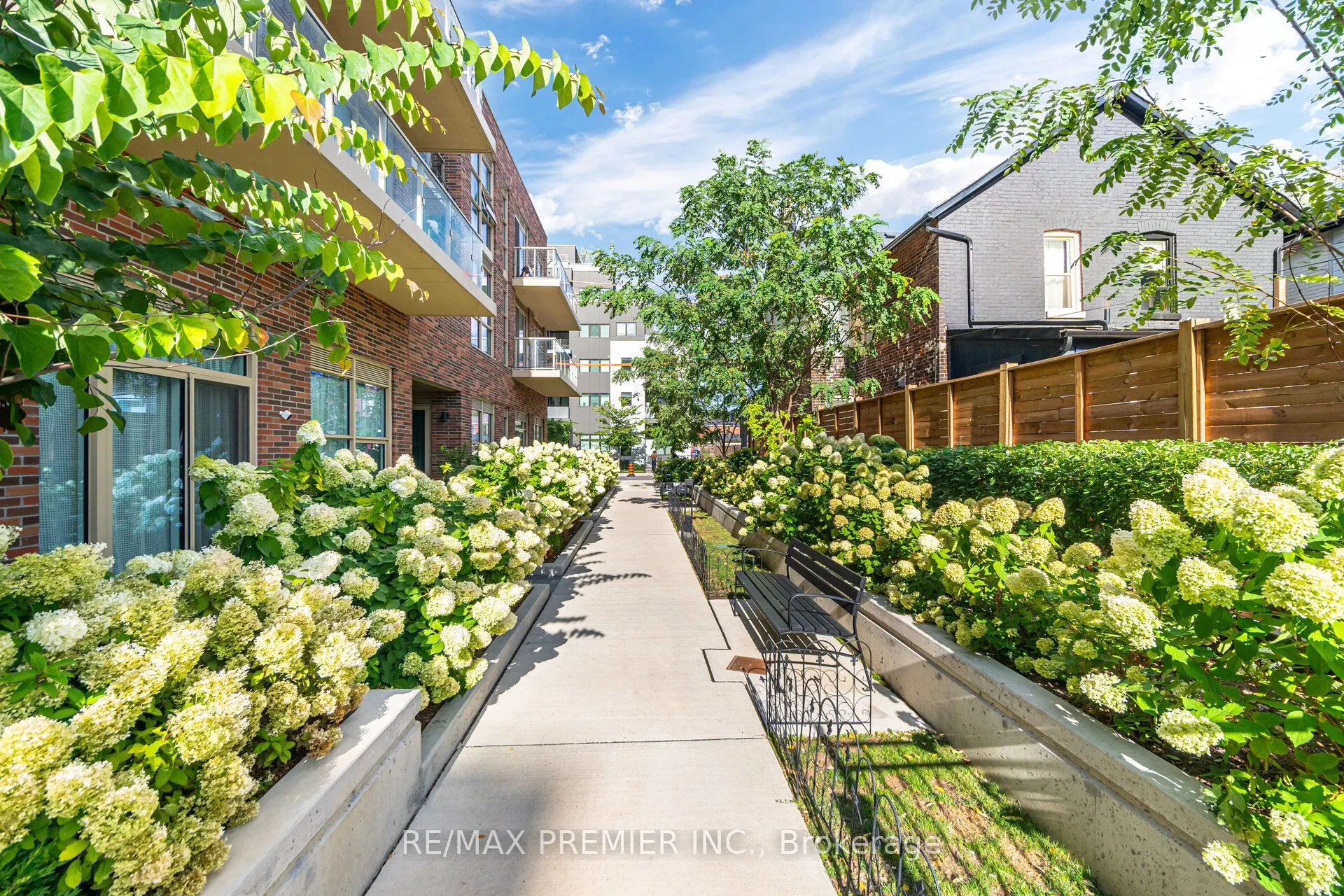 1787 St. Clair Avenue W, #311