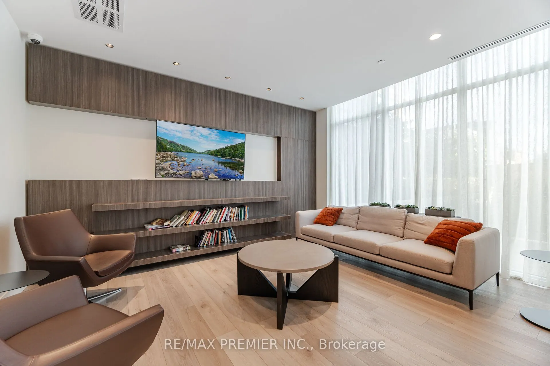 1787 St. Clair Avenue W, #311