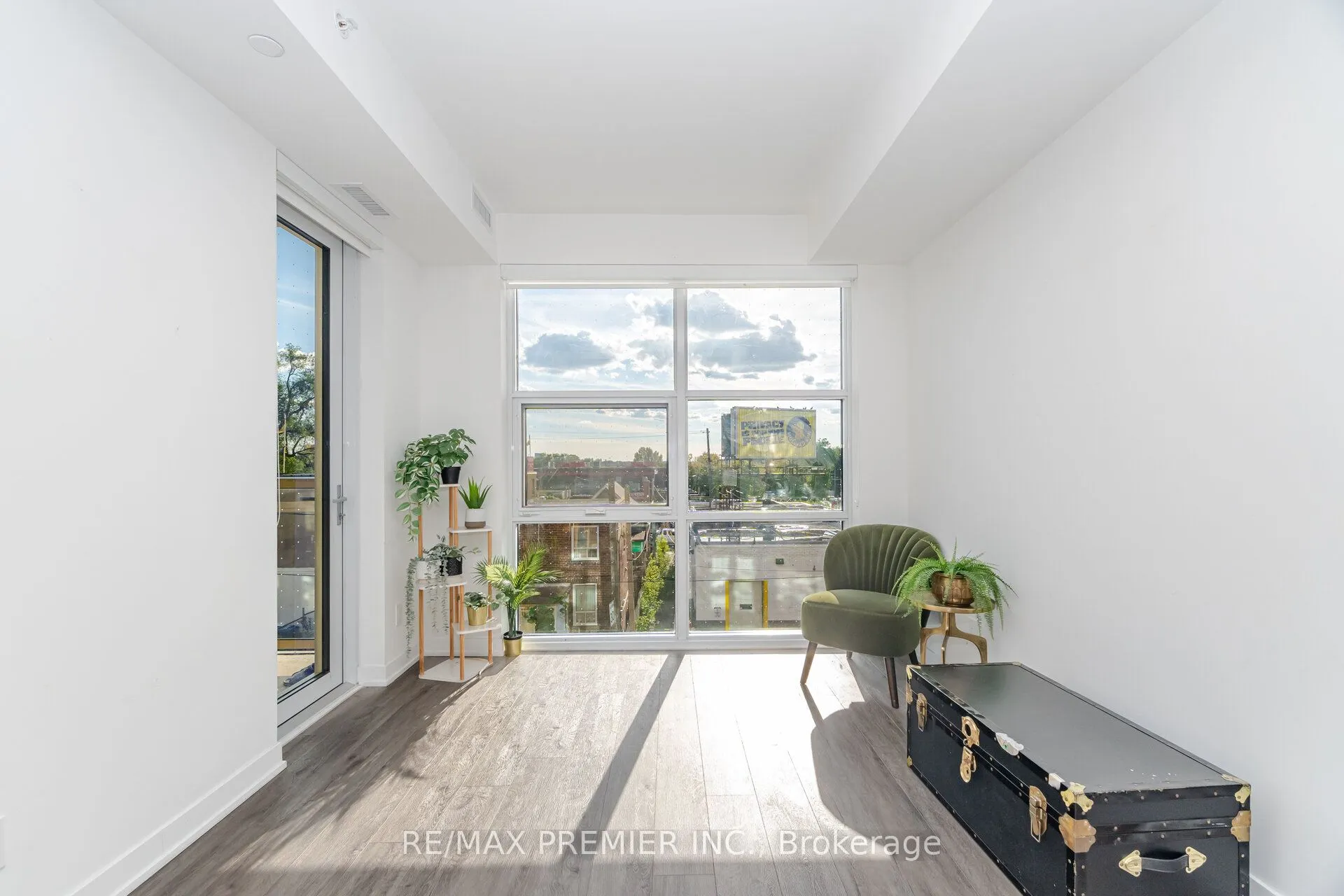 1787 St. Clair Avenue W, #311