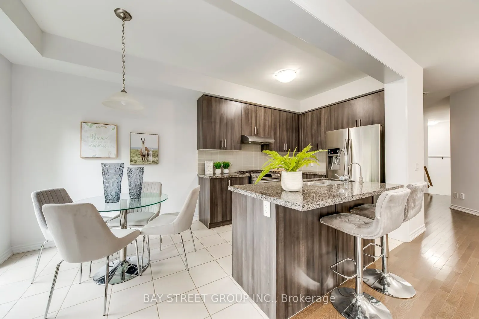 371 Athabasca Common