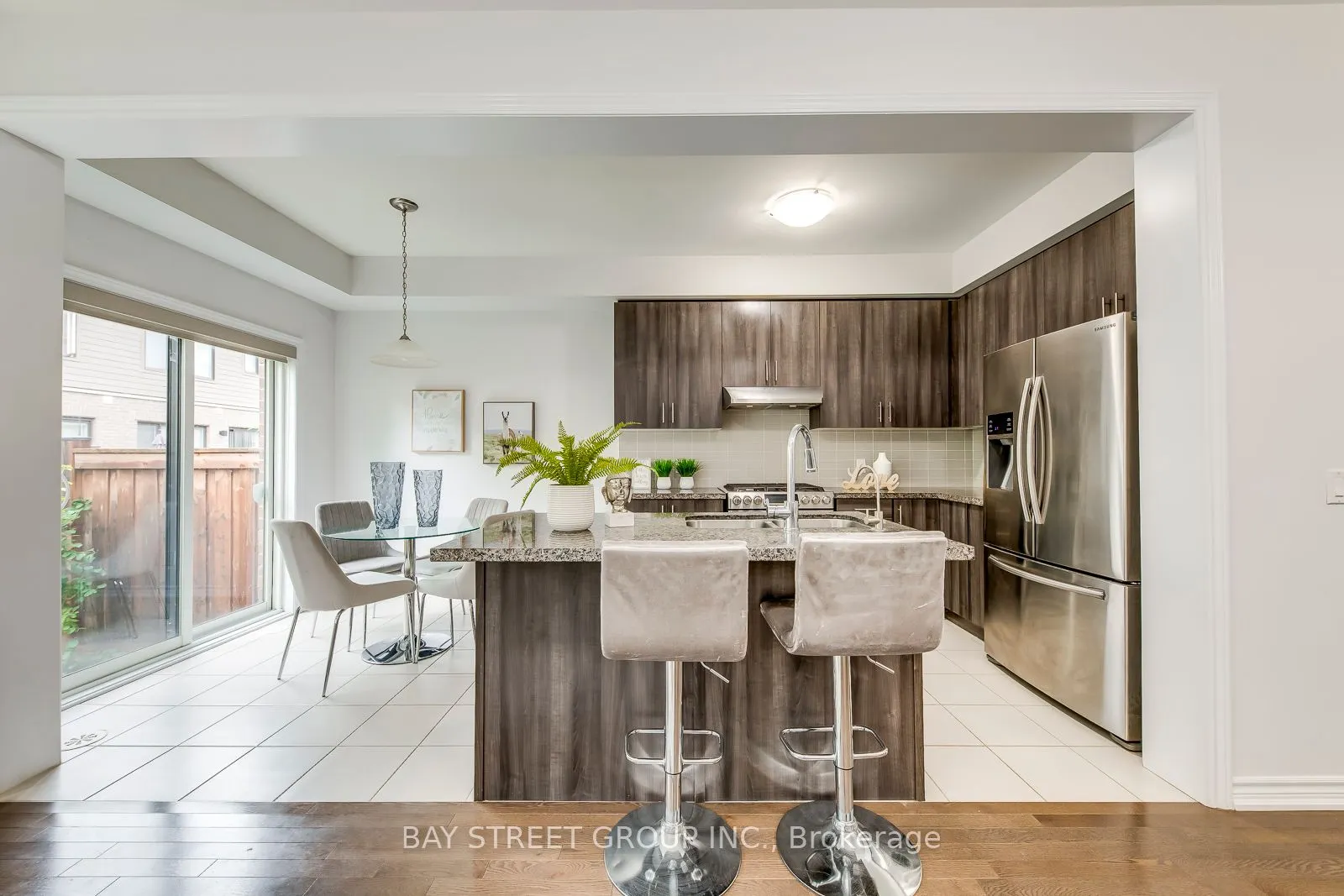 371 Athabasca Common