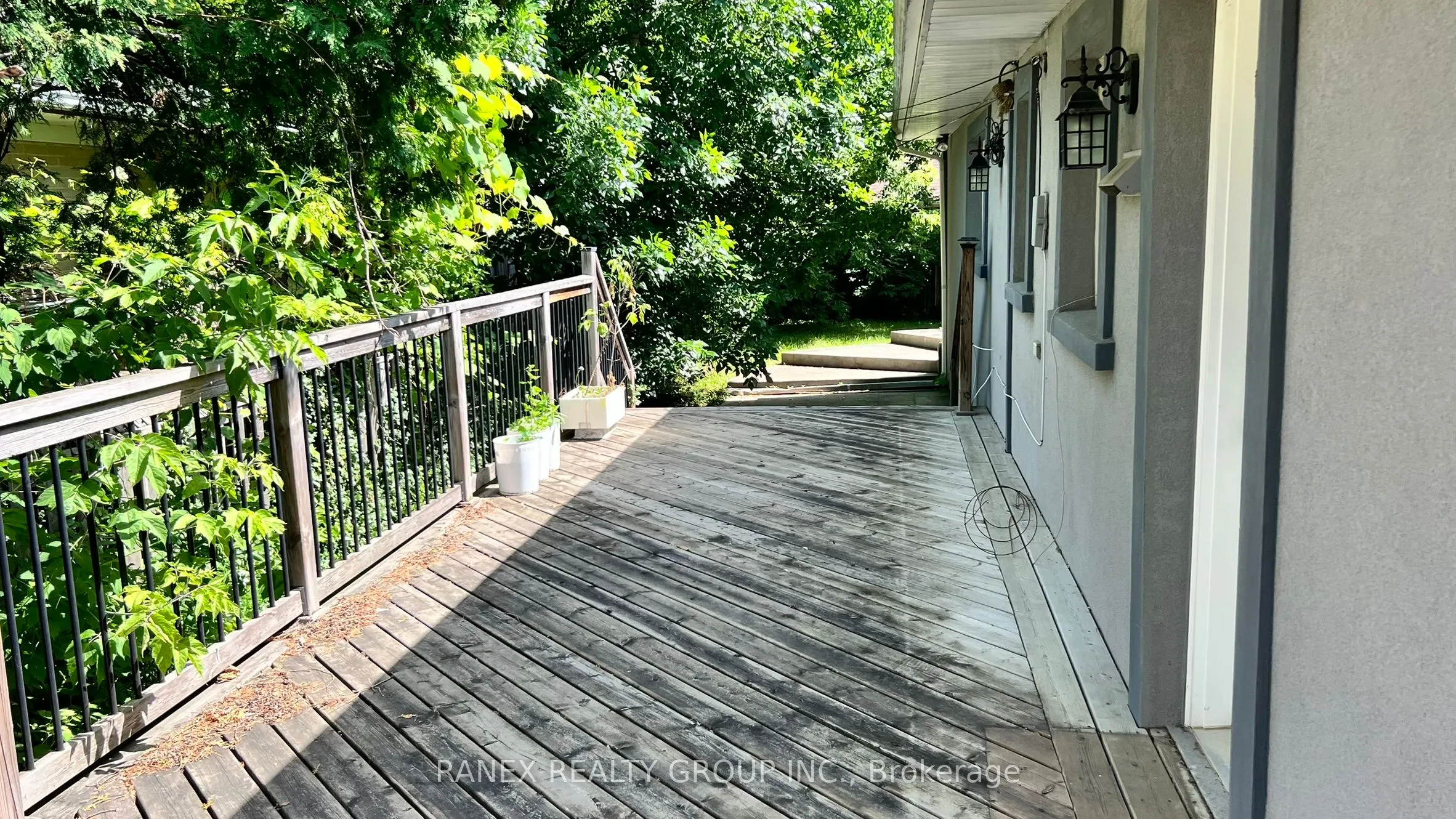 76 Eldomar Avenue
