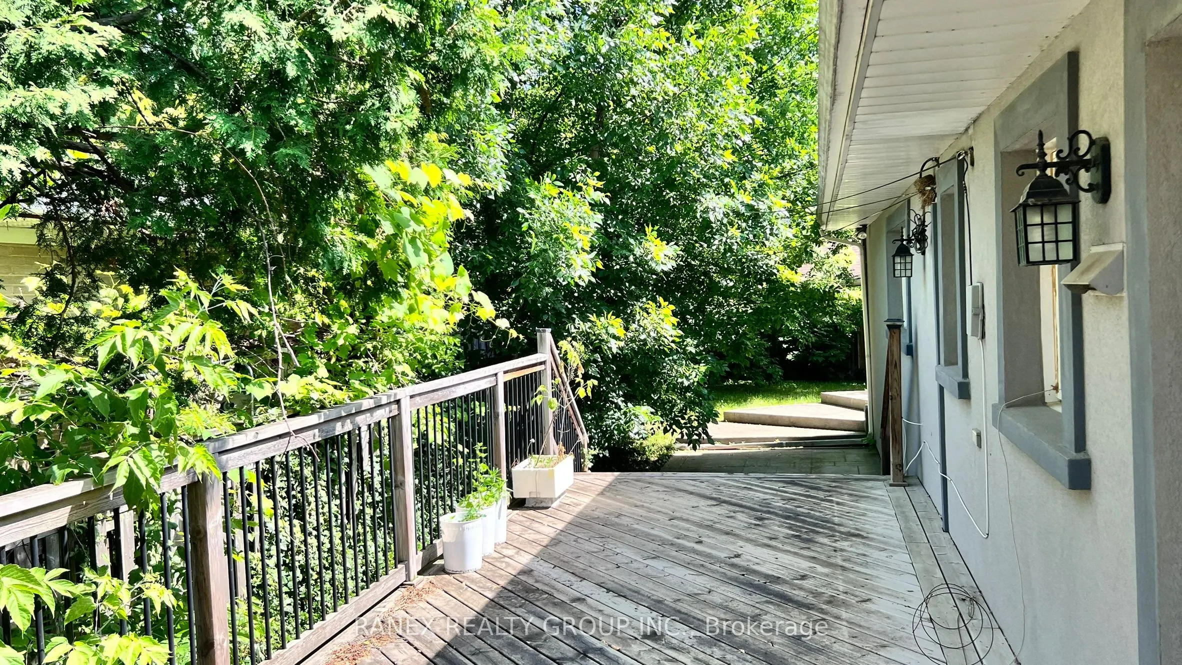 76 Eldomar Avenue