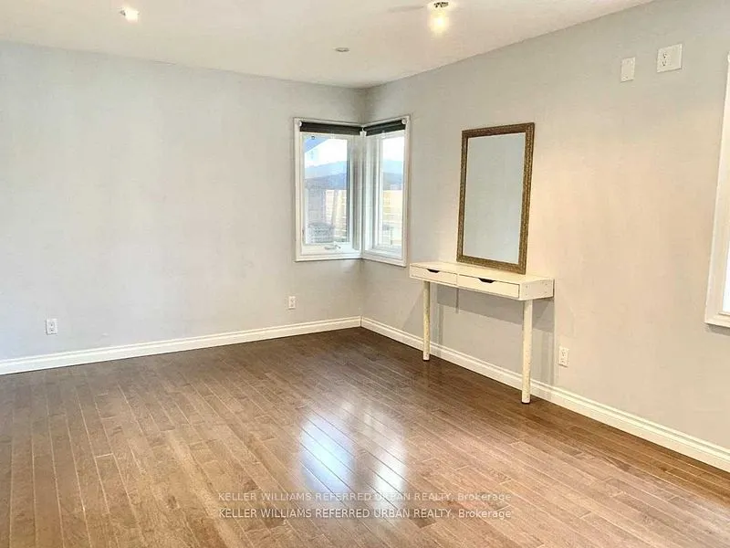 9 Delroy Drive