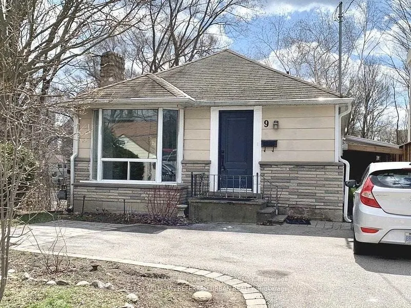 9 Delroy Drive