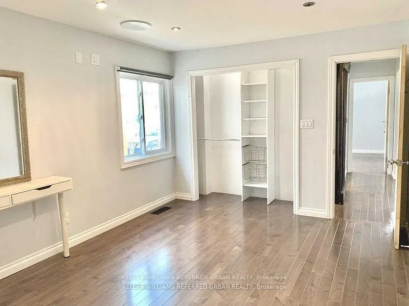9 Delroy Drive