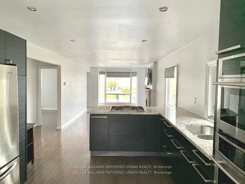 9 Delroy Drive