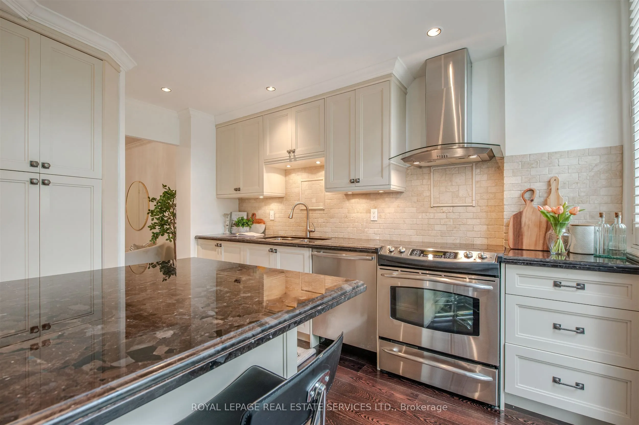 1110 Walden Circle, #111