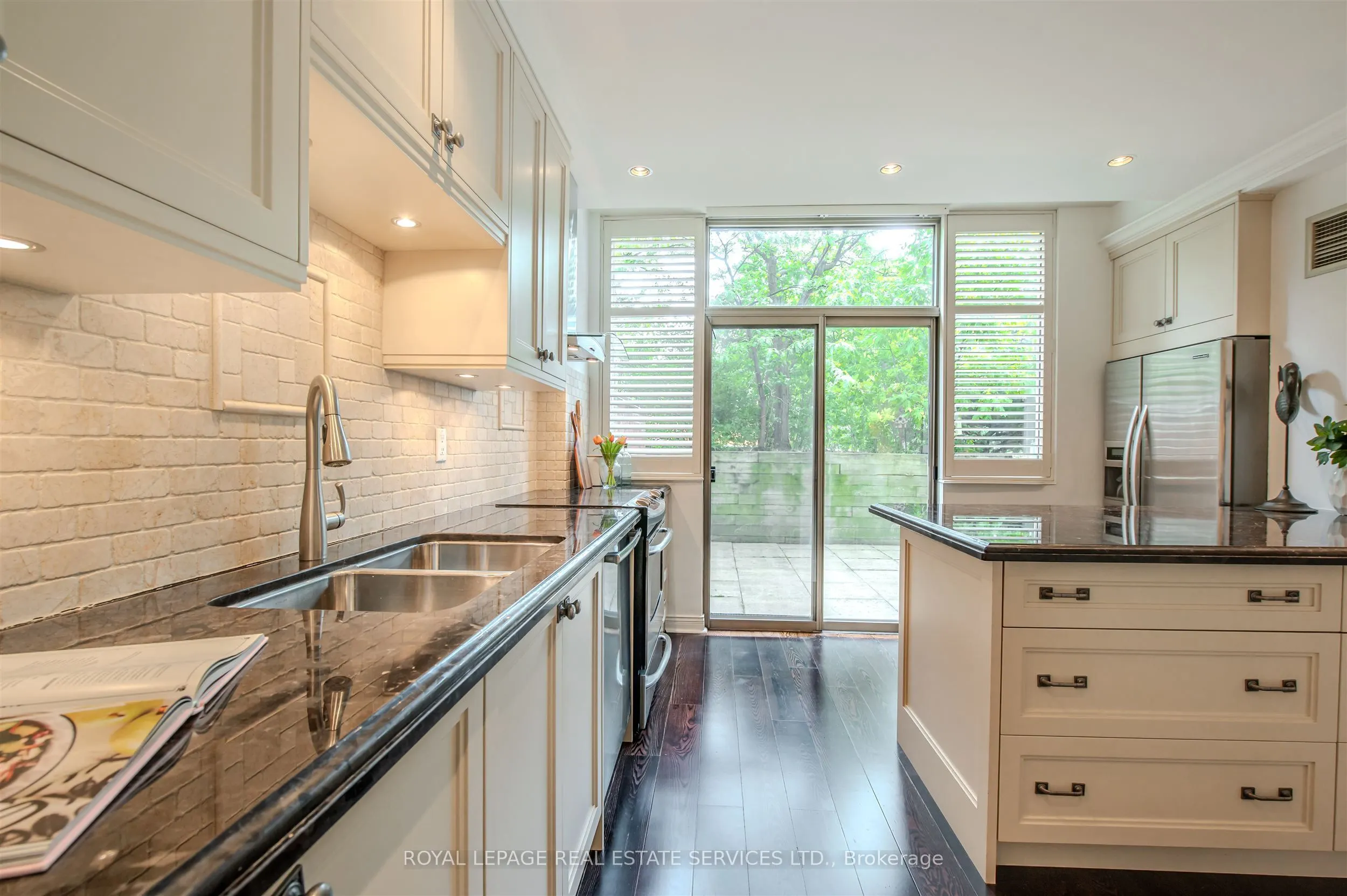 1110 Walden Circle, #111