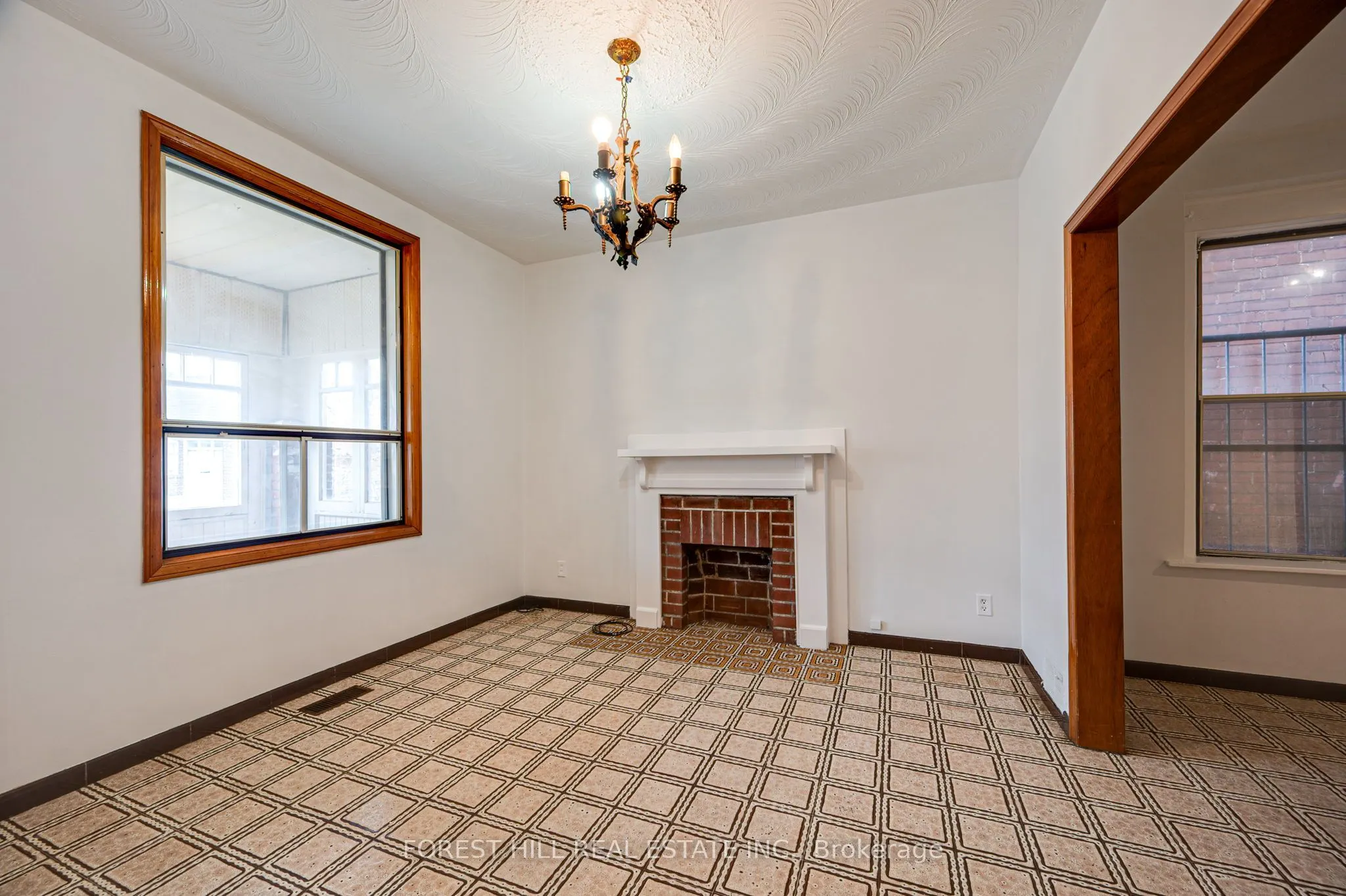33 Hounslow Heath Road