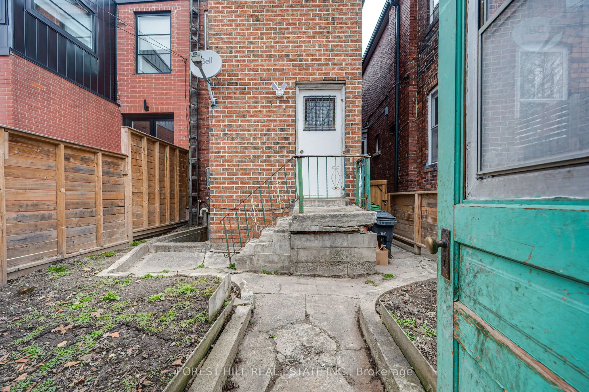33 Hounslow Heath Road