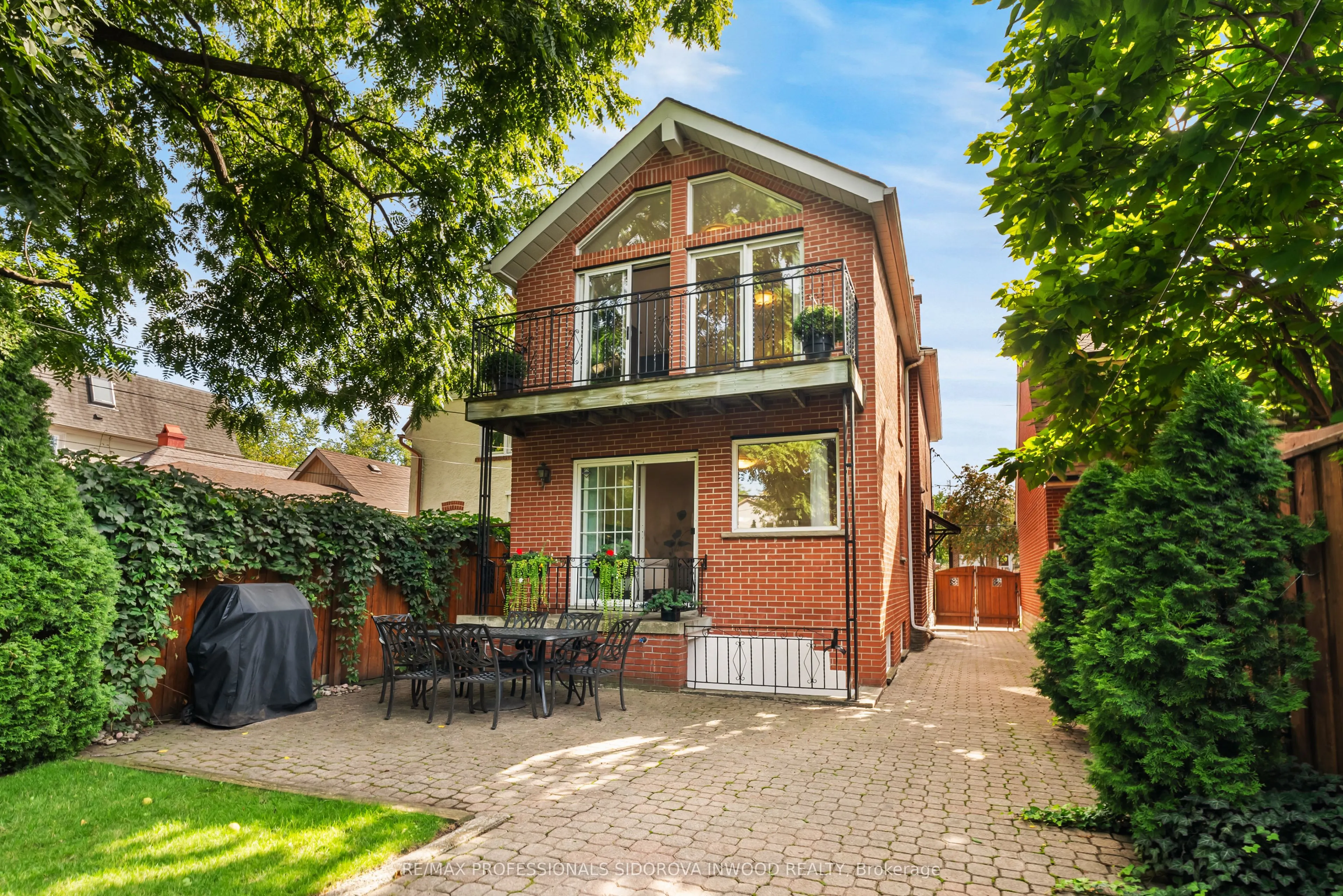 38 Warren Crescent