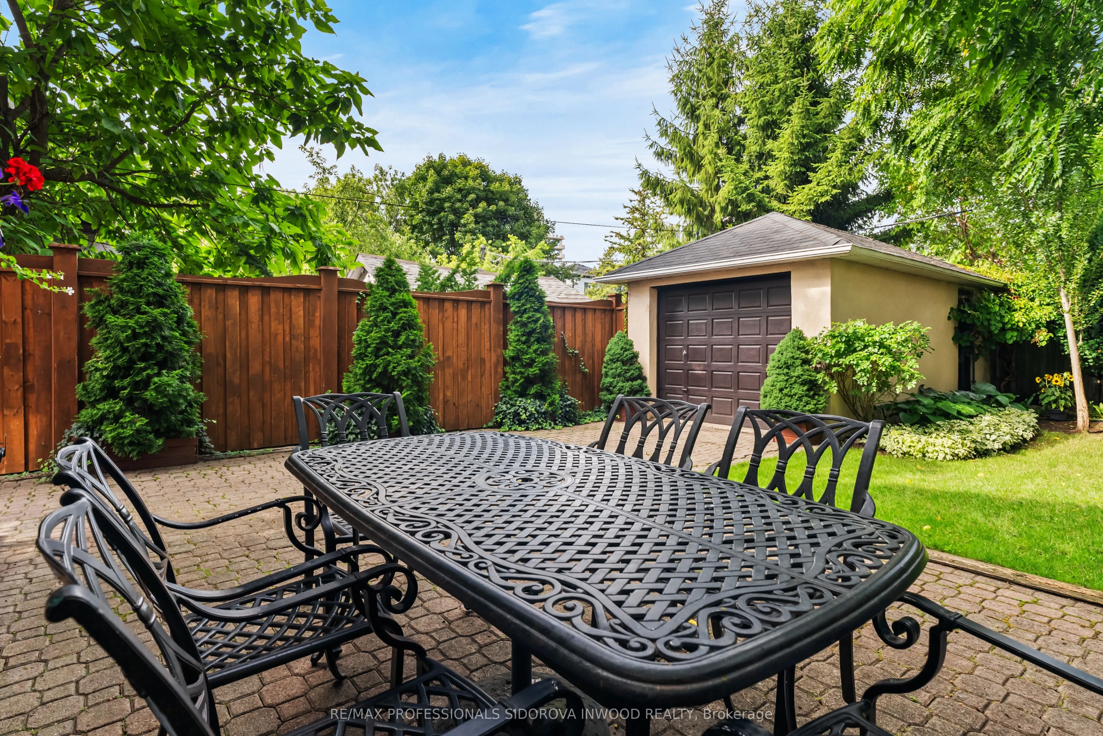 38 Warren Crescent