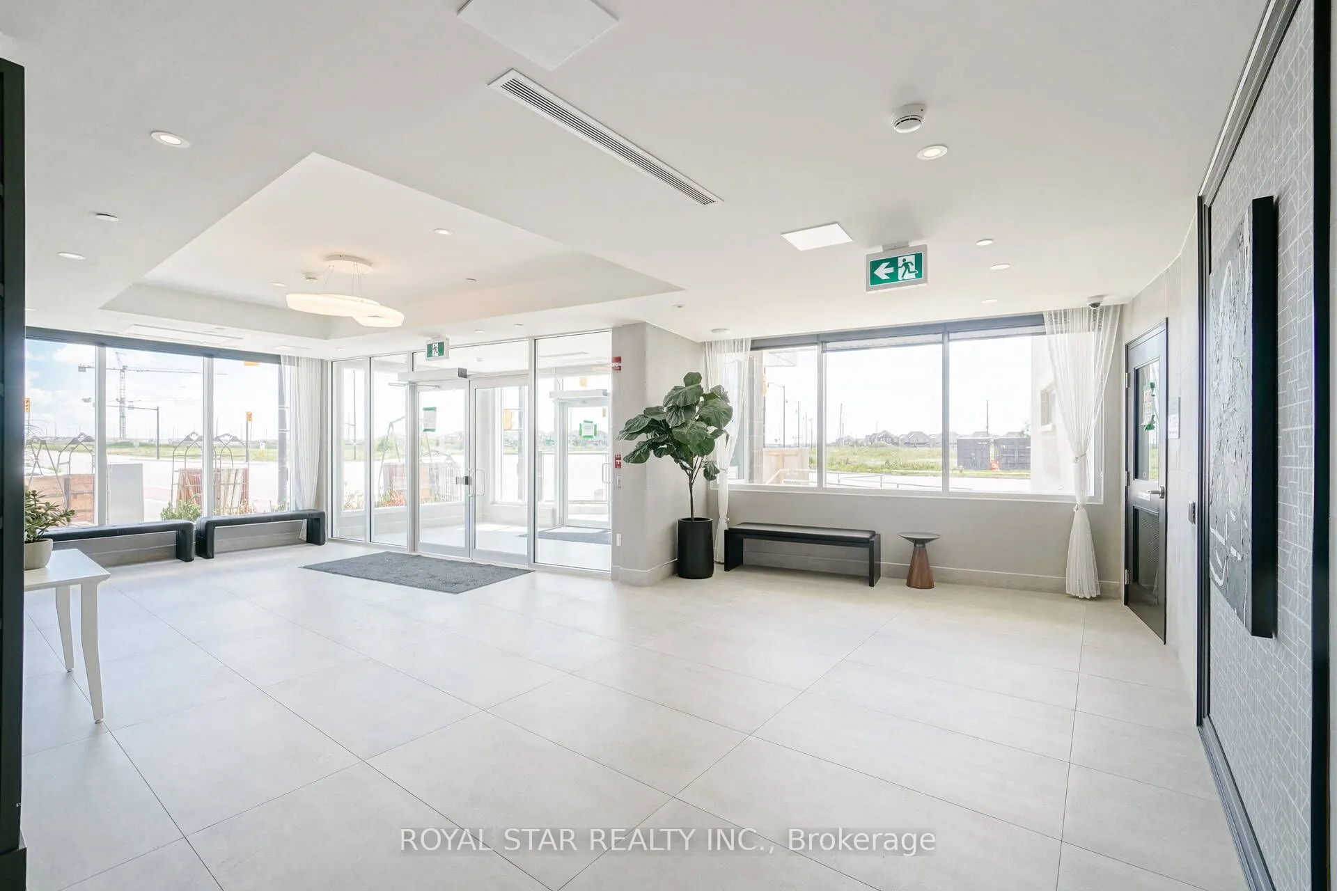 200 Lagerfeld Drive, #601