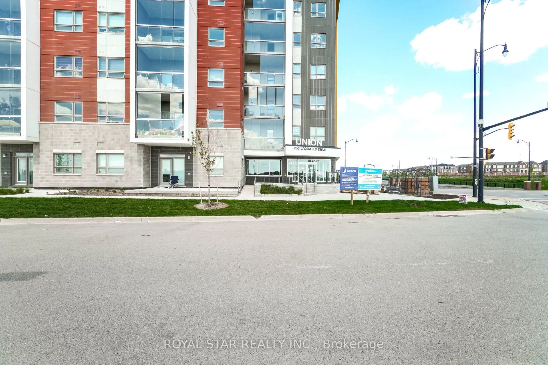 200 Lagerfeld Drive, #601