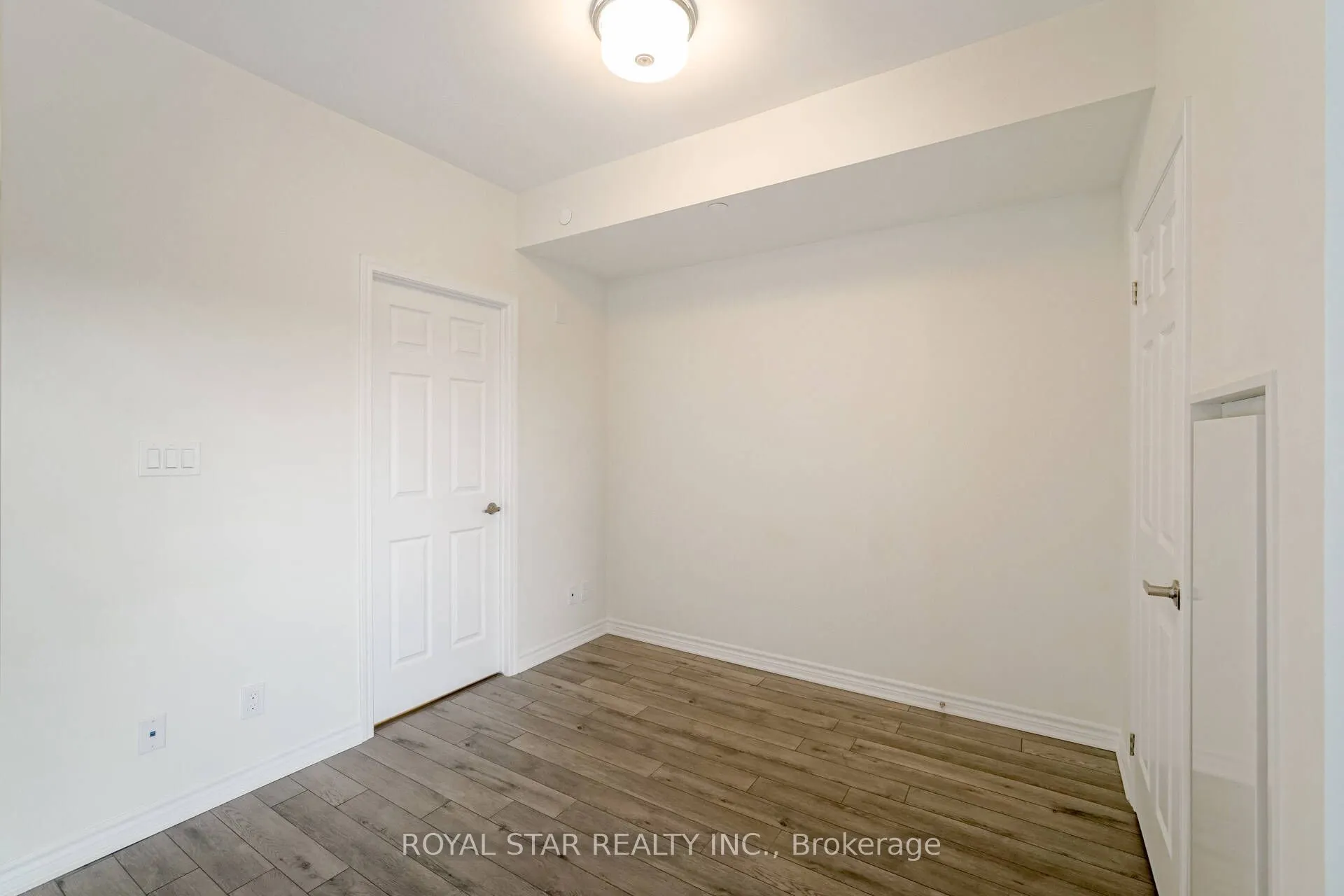 200 Lagerfeld Drive, #601