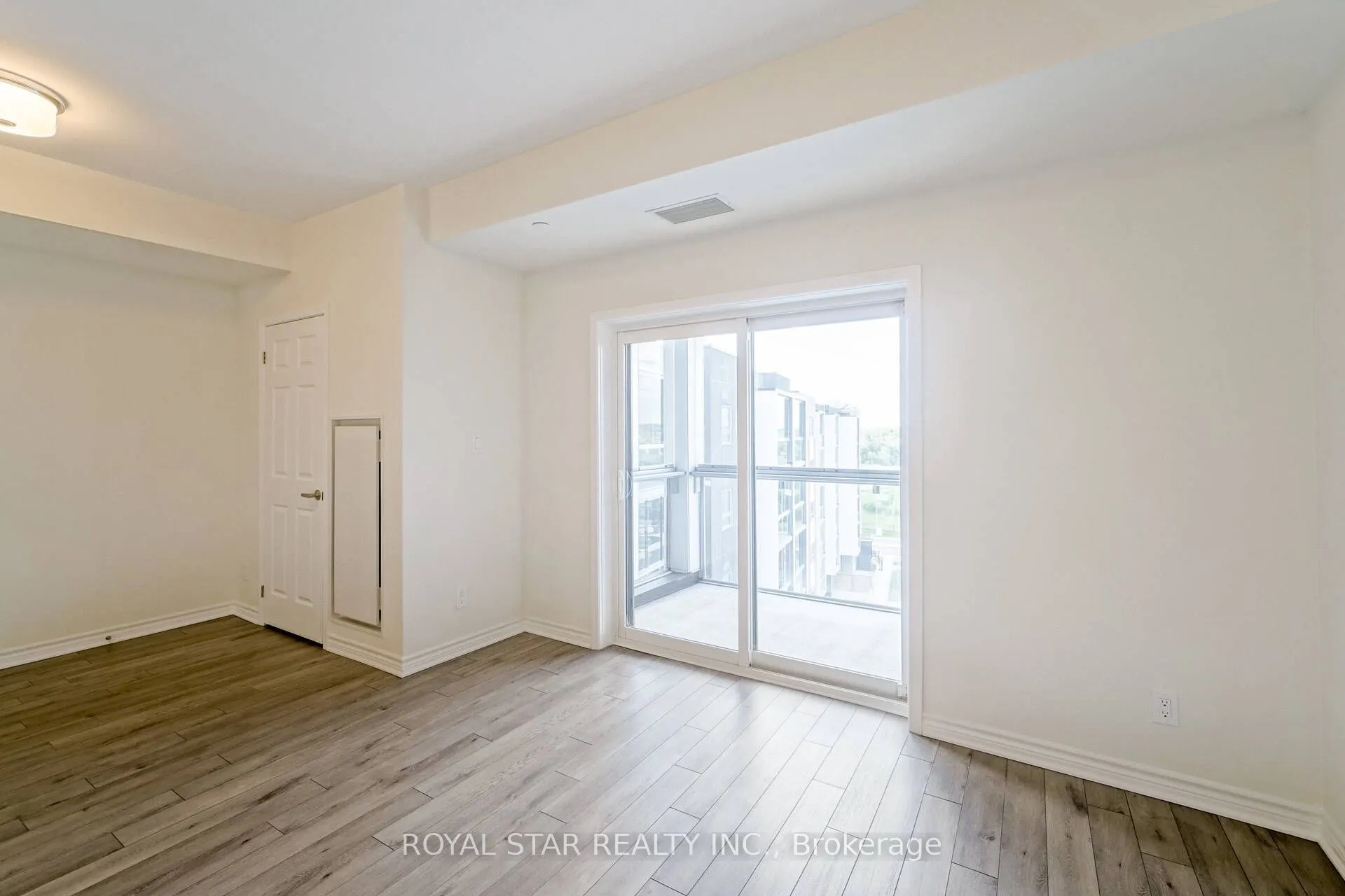 200 Lagerfeld Drive, #601