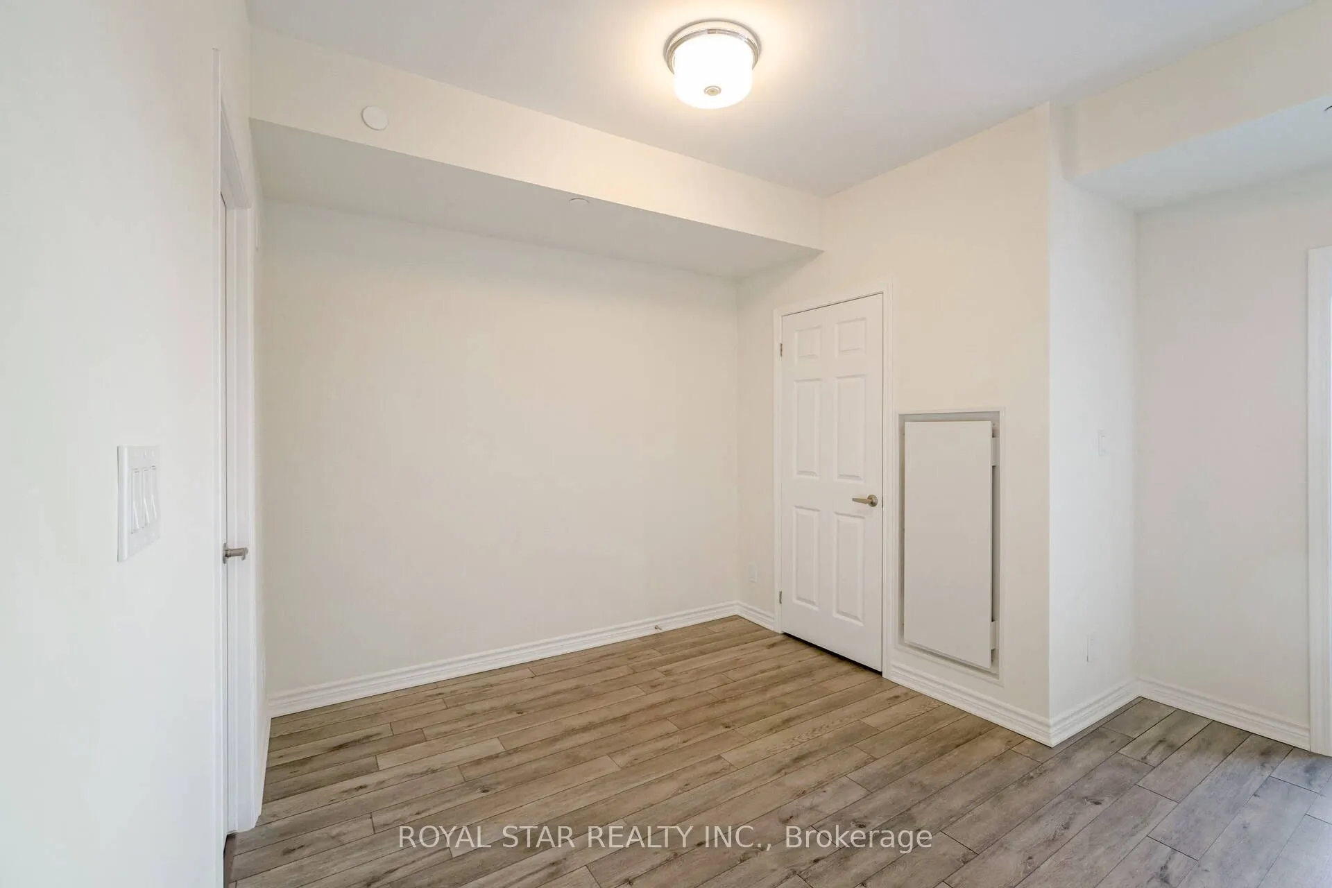 200 Lagerfeld Drive, #601