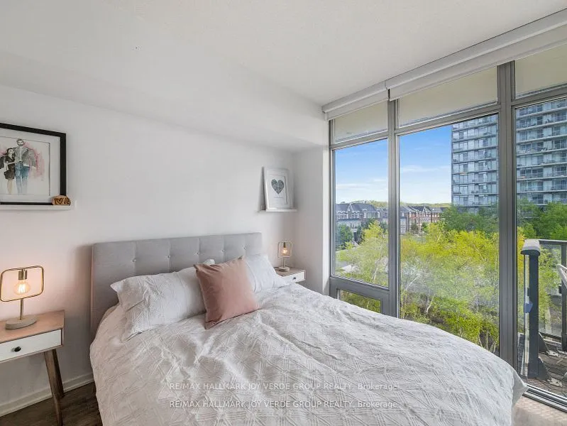 105 The Queensway, #314