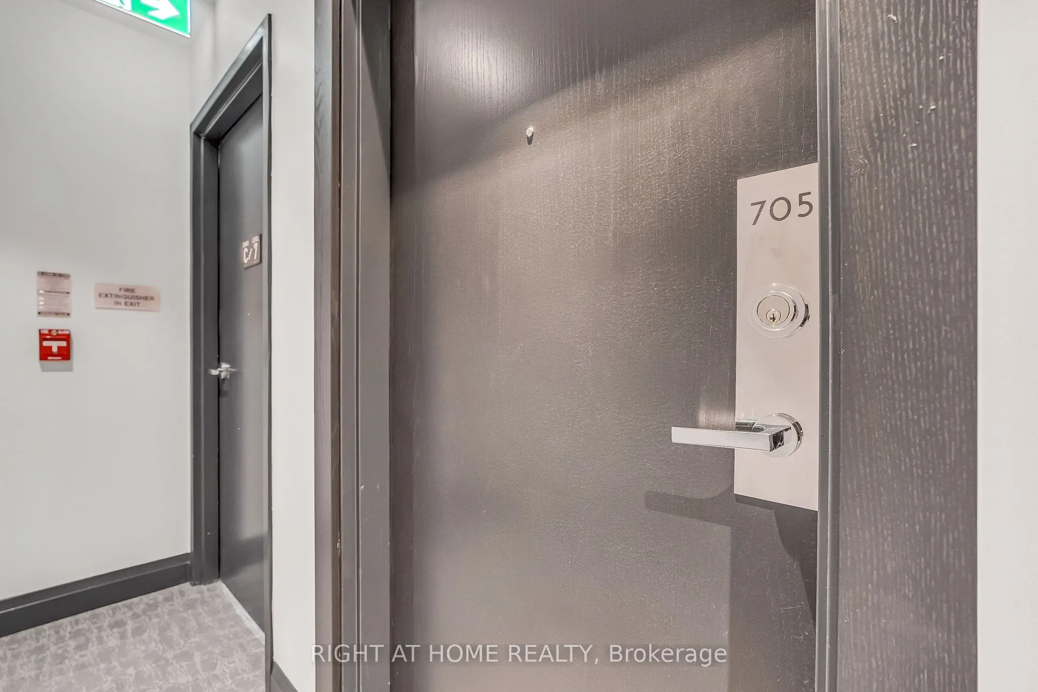 293 The Kingsway, #705