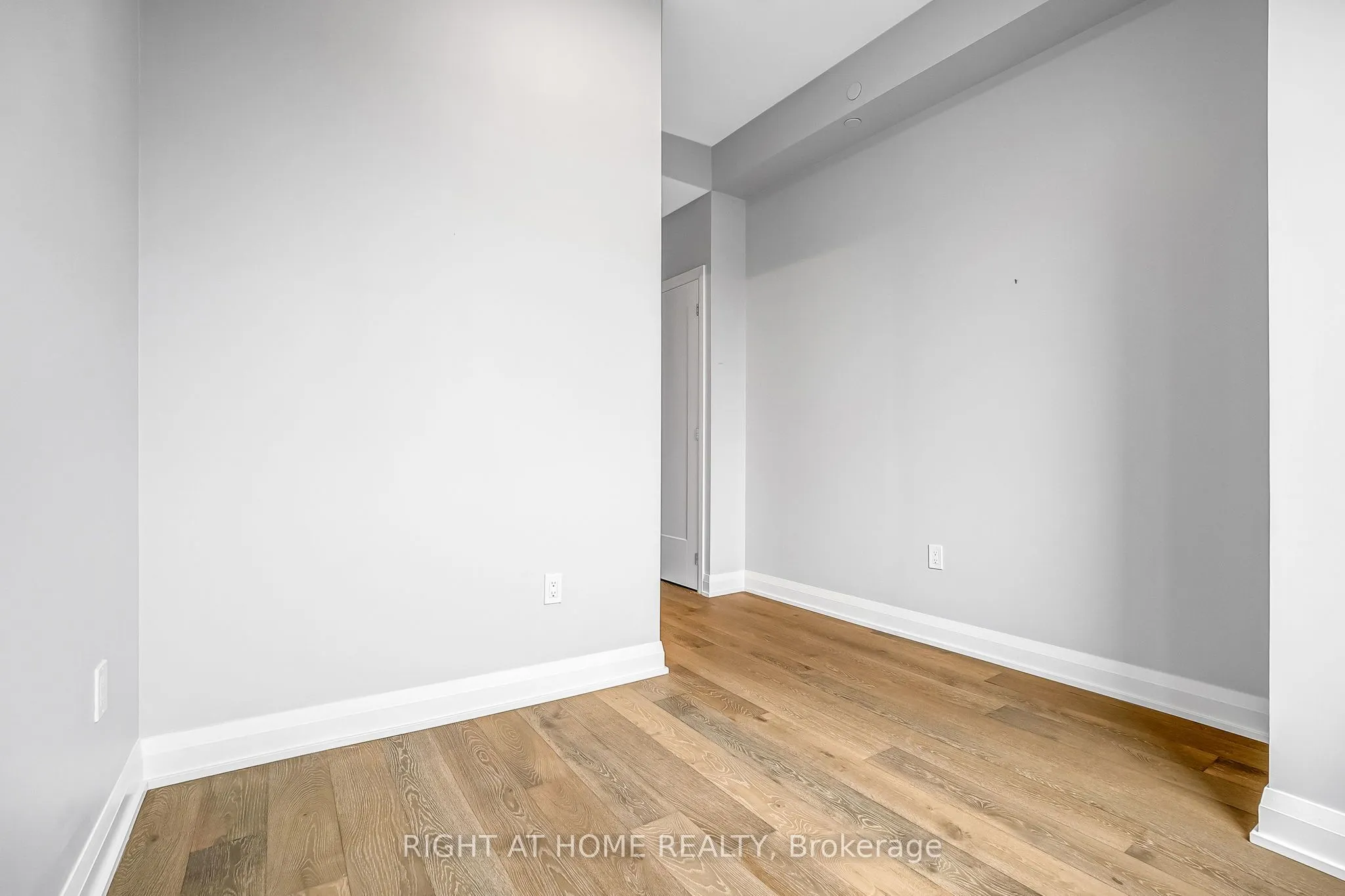 293 The Kingsway, #705