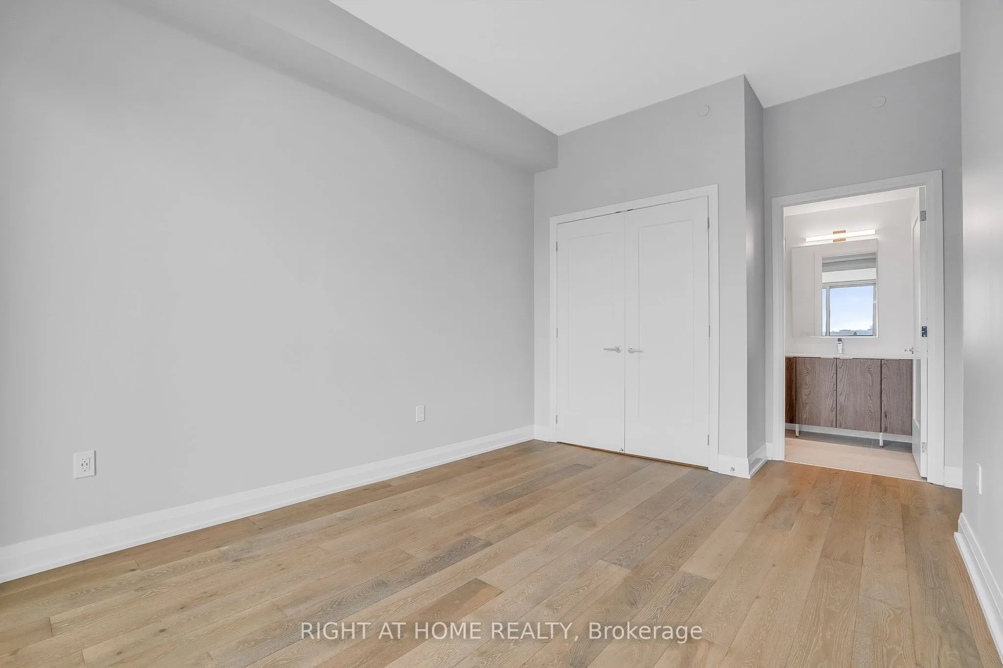 293 The Kingsway, #705