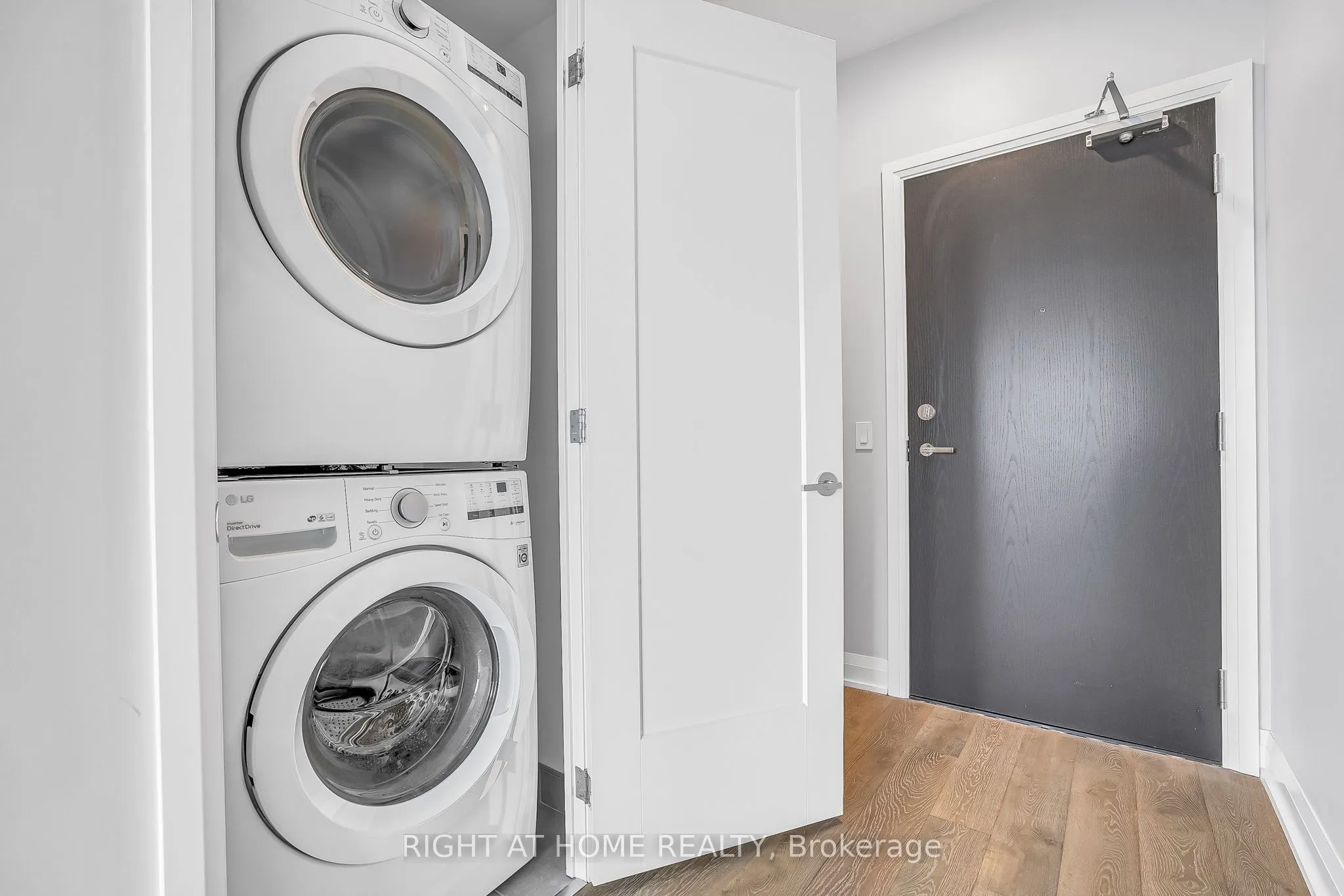 293 The Kingsway, #705