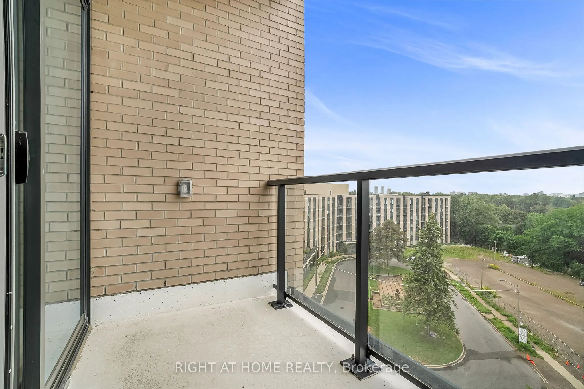 293 The Kingsway, #705
