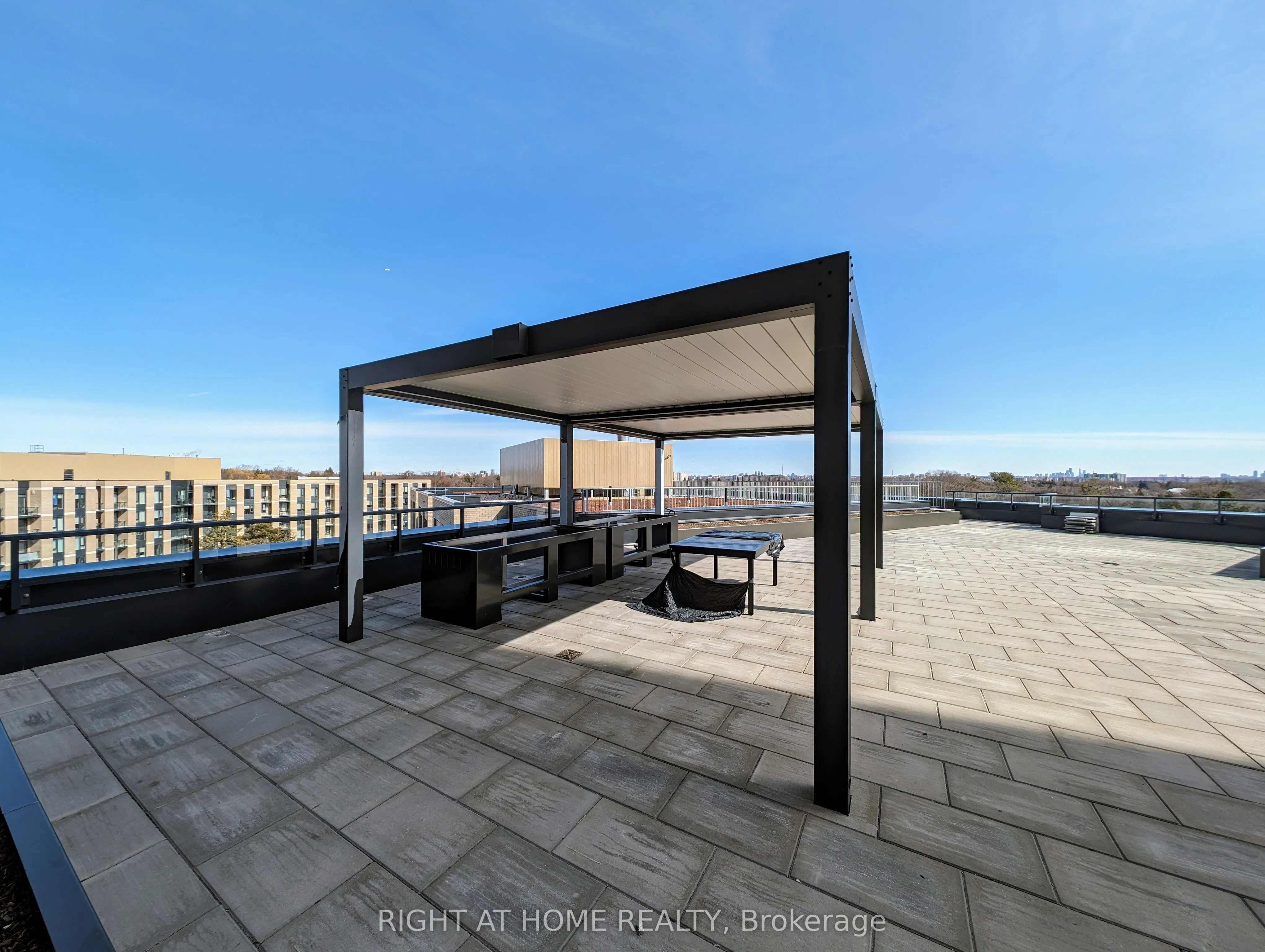 293 The Kingsway, #705