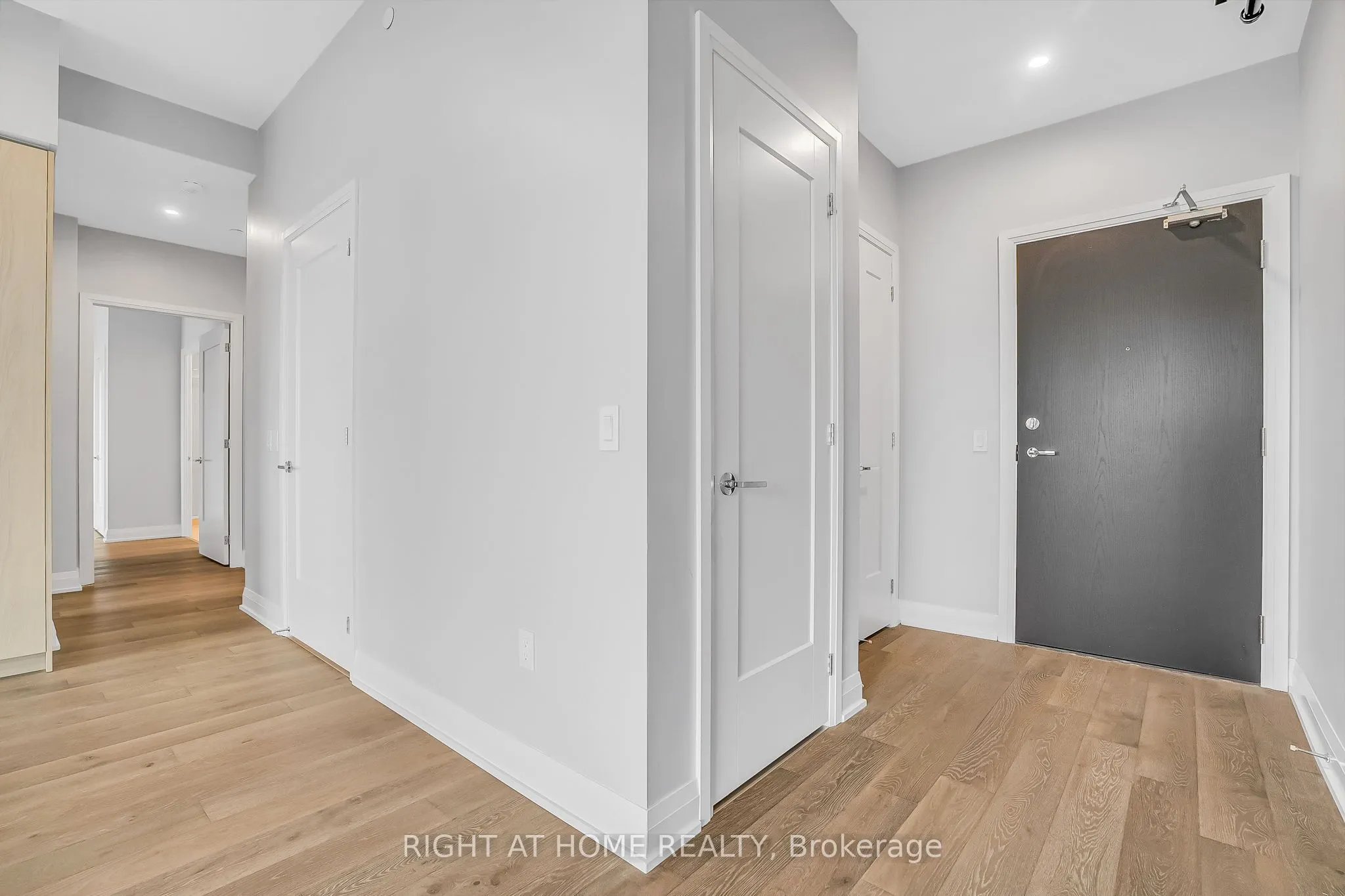 293 The Kingsway, #705