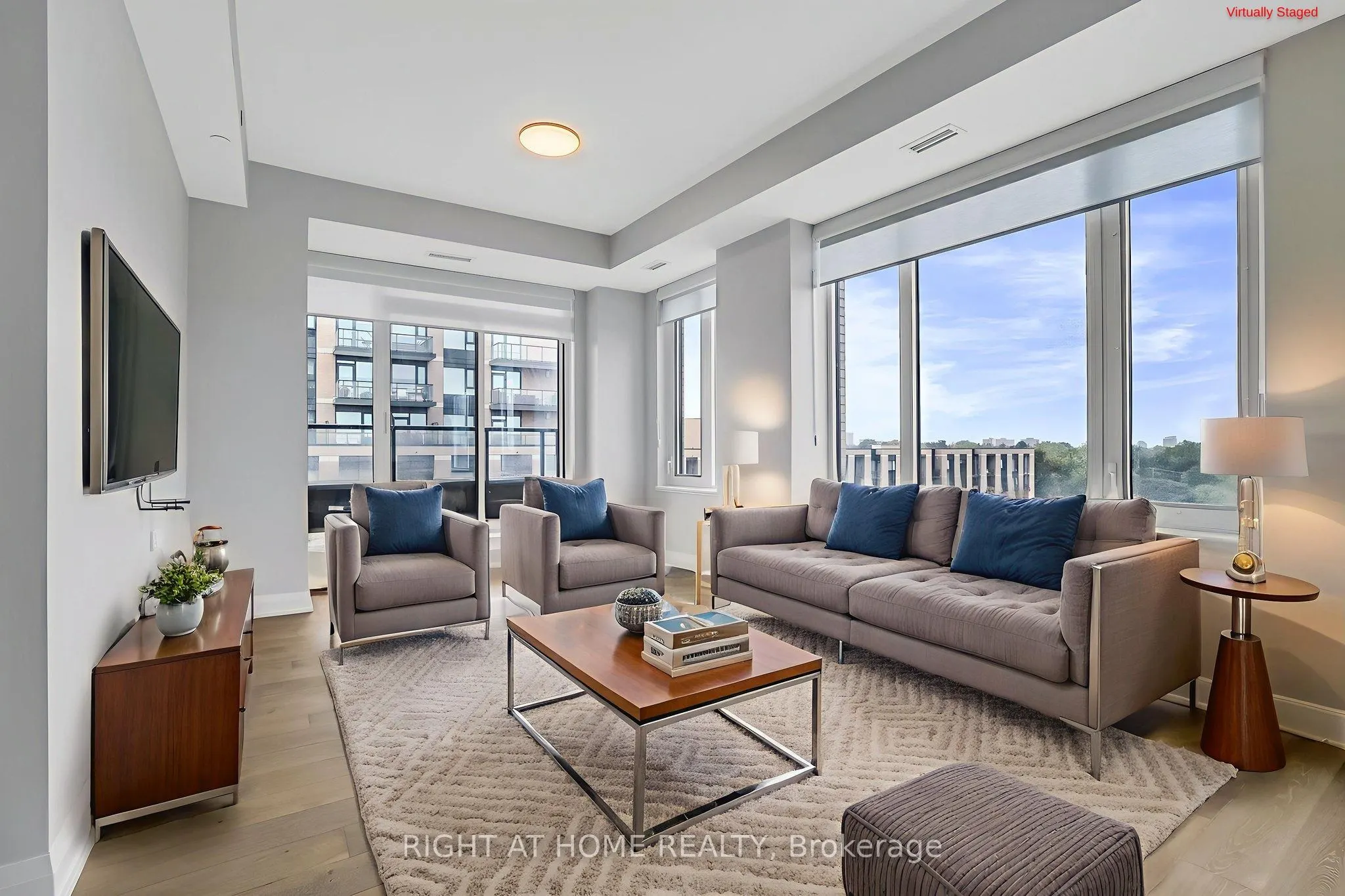 293 The Kingsway, #705